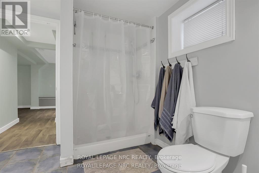 61 Thomas Street, St. Catharines (Downtown), Ontario  L2R 6L8 - Photo 25 - X12431714