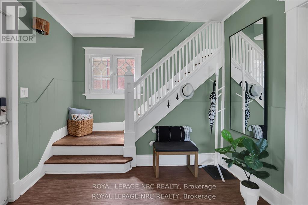 61 Thomas Street, St. Catharines (Downtown), Ontario  L2R 6L8 - Photo 3 - X12431714