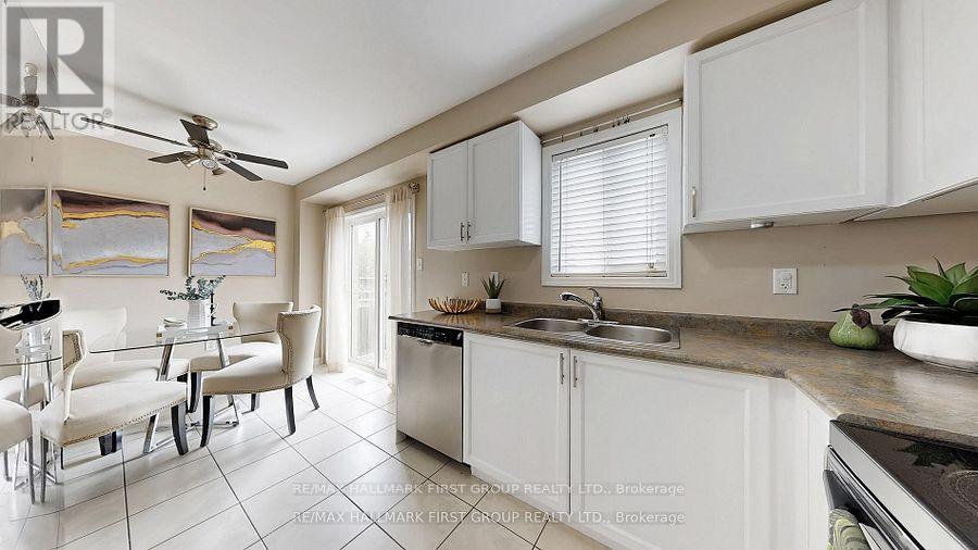 39 Robideau Place, Whitby, Ontario  L1R 3G6 - Photo 13 - E12431632