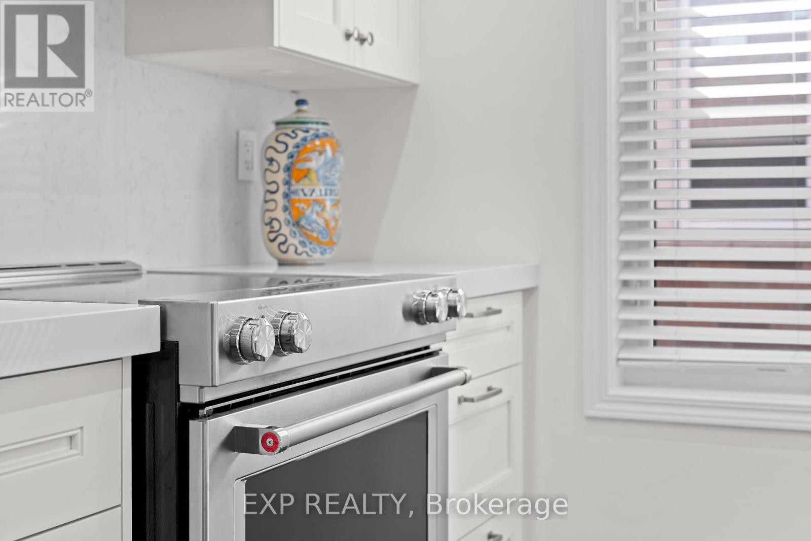 292 Reis Place, Milton, Ontario  L9E 0A9 - Photo 7 - W12431530