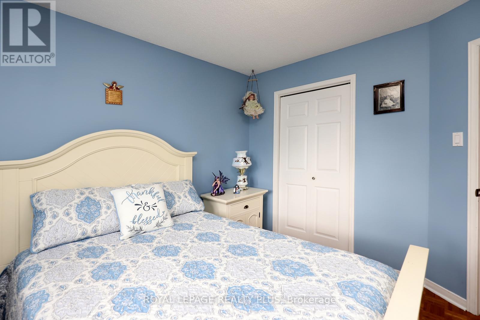 1086 Hedge Drive, Mississauga, Ontario  L4Y 1G2 - Photo 27 - W12431541