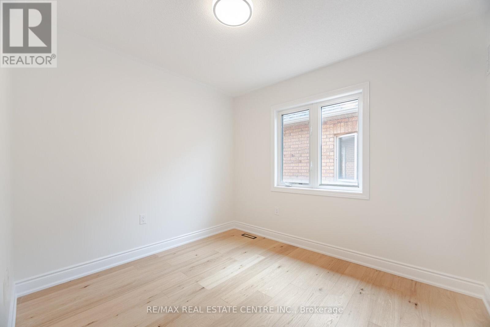 200 Weston Drive, Milton, Ontario  L9T 0V1 - Photo 42 - W12431564