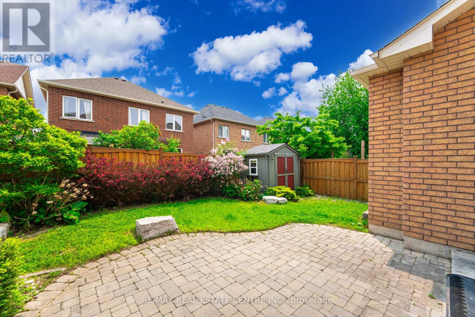 200 Weston Drive, Milton, Ontario  L9T 0V1 - Photo 48 - W12431564