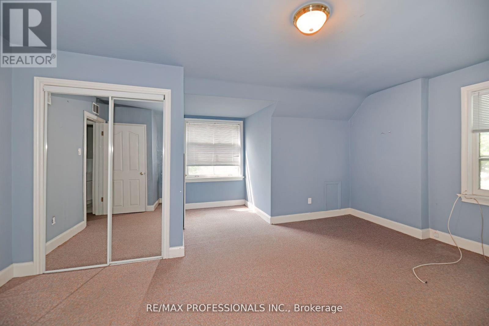 1161 Royal York Road, Toronto, Ontario  M9A 4B2 - Photo 16 - W12431569
