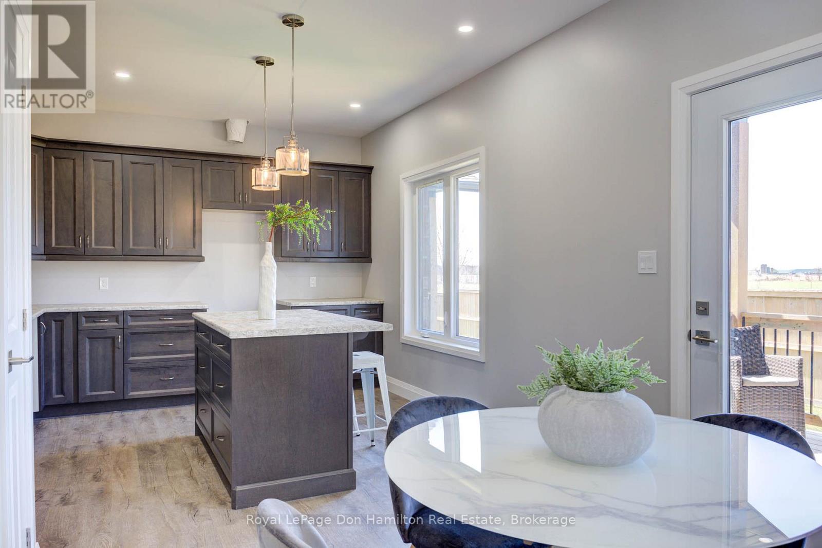 274 Queen Street S, North Perth, Ontario  N0G 1B0 - Photo 15 - X12431655