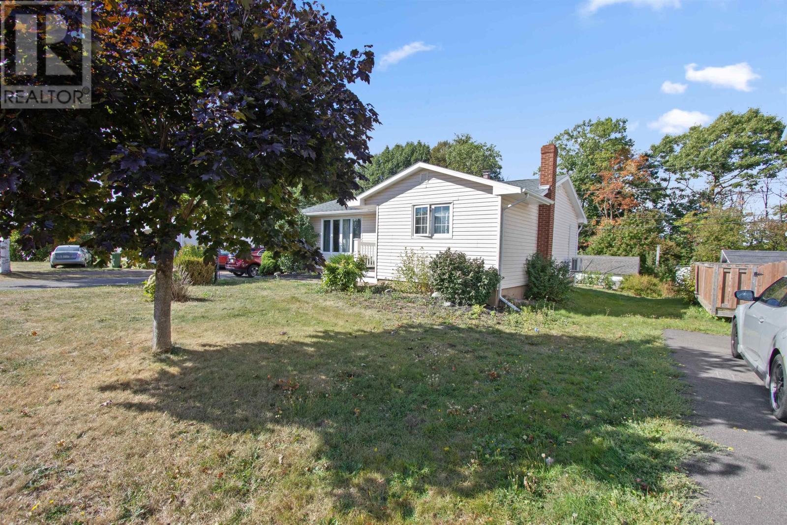 129 Westridge Crescent, Charlottetown, Prince Edward Island  C1A 8P2 - Photo 12 - 202524564