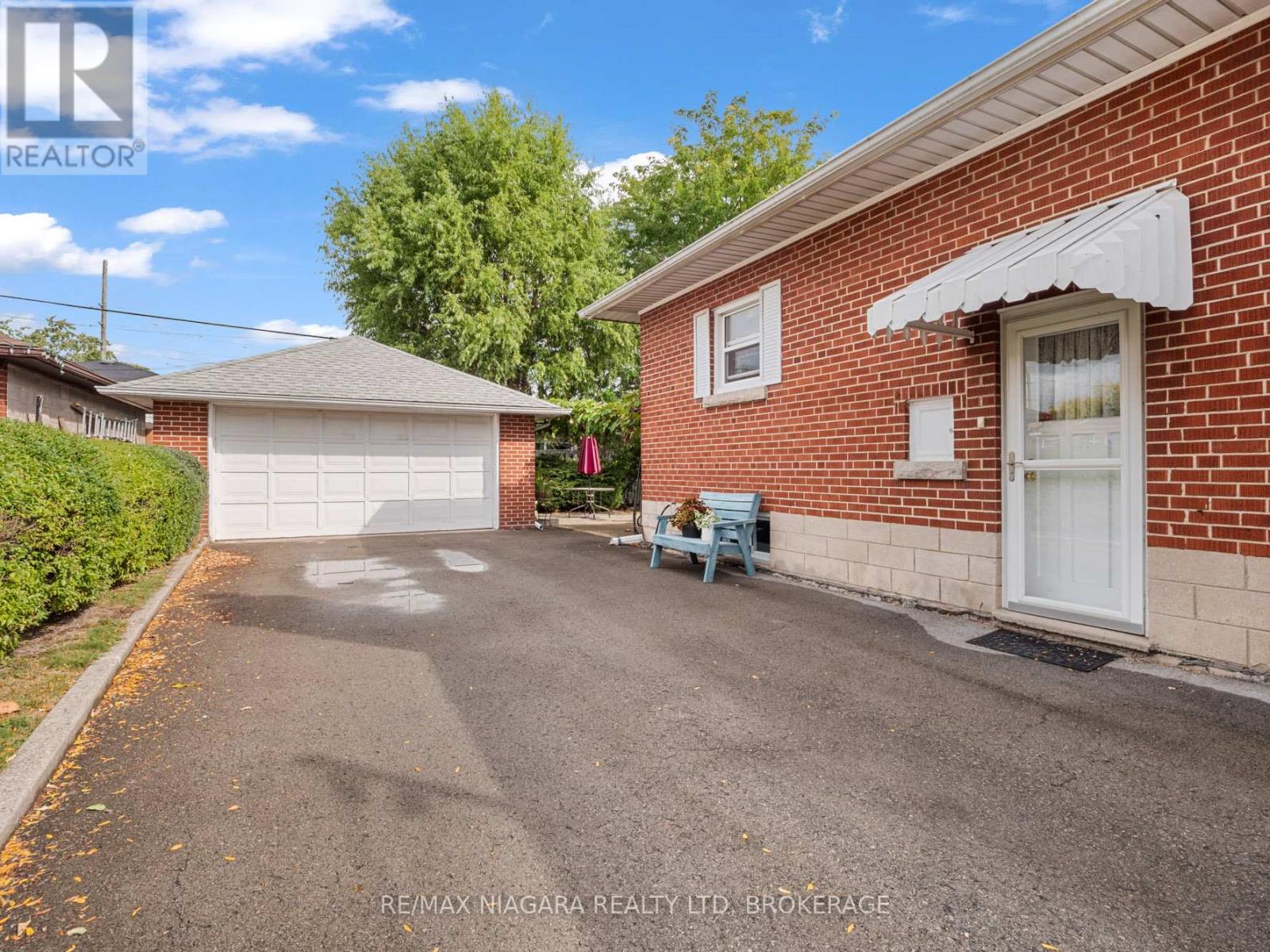 129 Idylewylde Street, Fort Erie, Ontario  L2A 2L2 - Photo 27 - X12429767