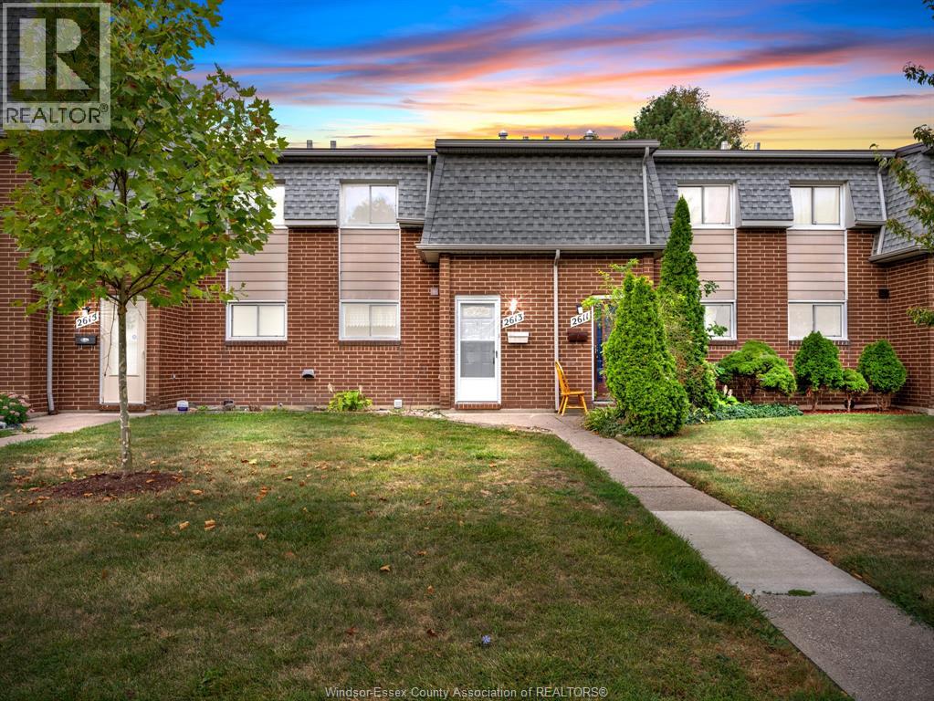 MLS# 25024674: 2613 VINE COURT Unit# 43, Windsor, Canada