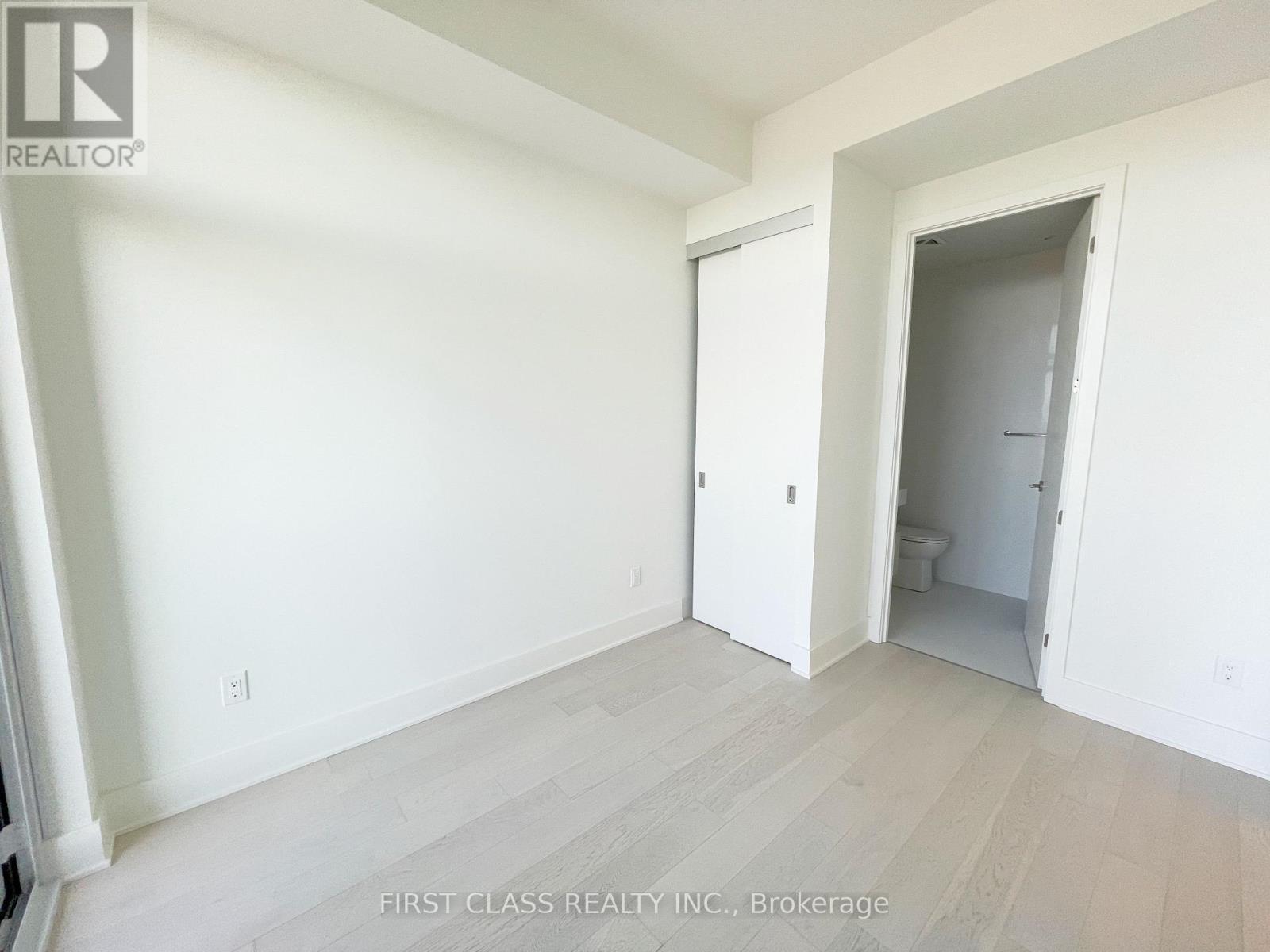 6210 - 11 Yorkville Avenue W, Toronto, Ontario  M4W 0B7 - Photo 14 - C12431601