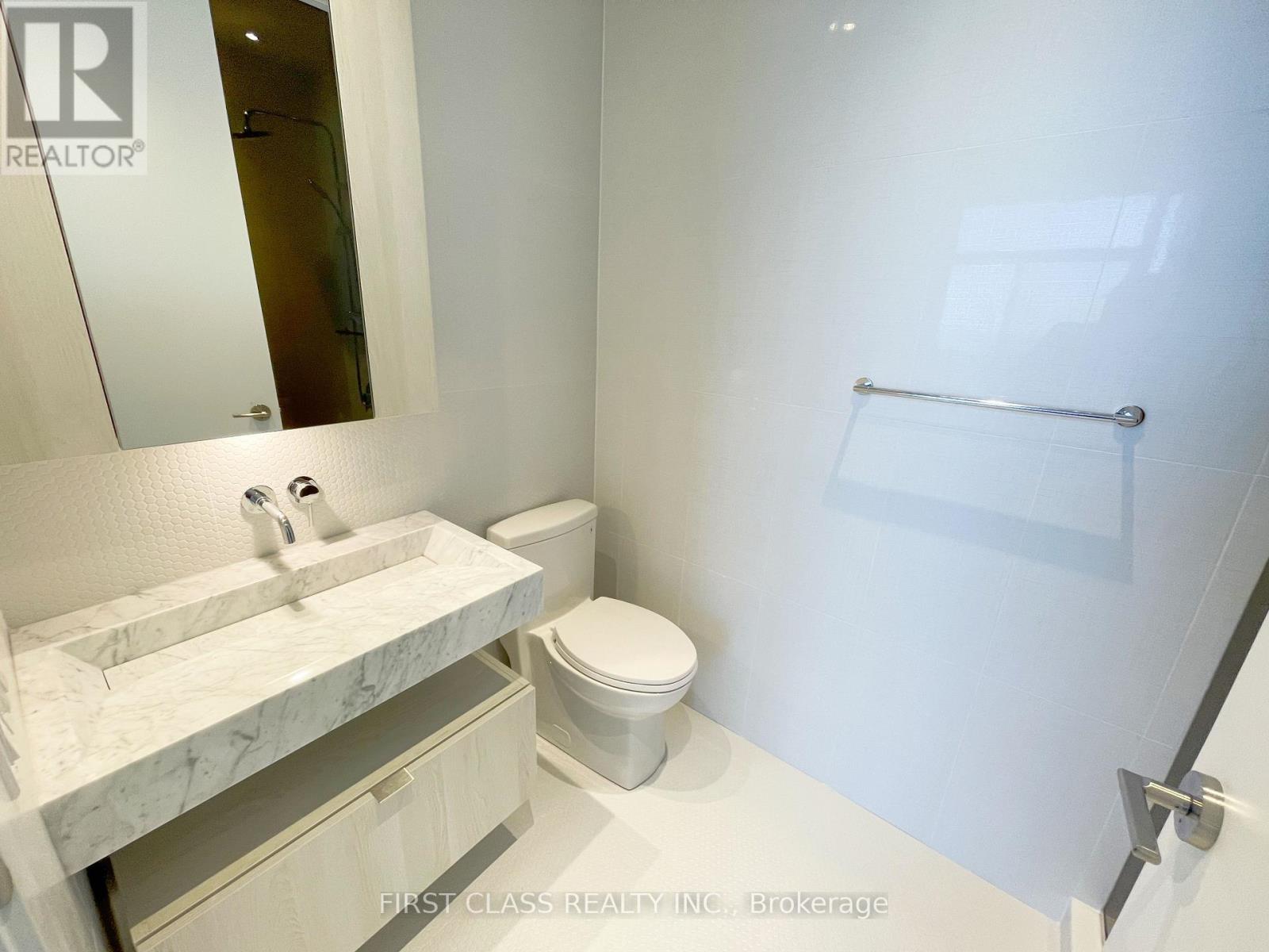 6210 - 11 Yorkville Avenue W, Toronto, Ontario  M4W 0B7 - Photo 16 - C12431601