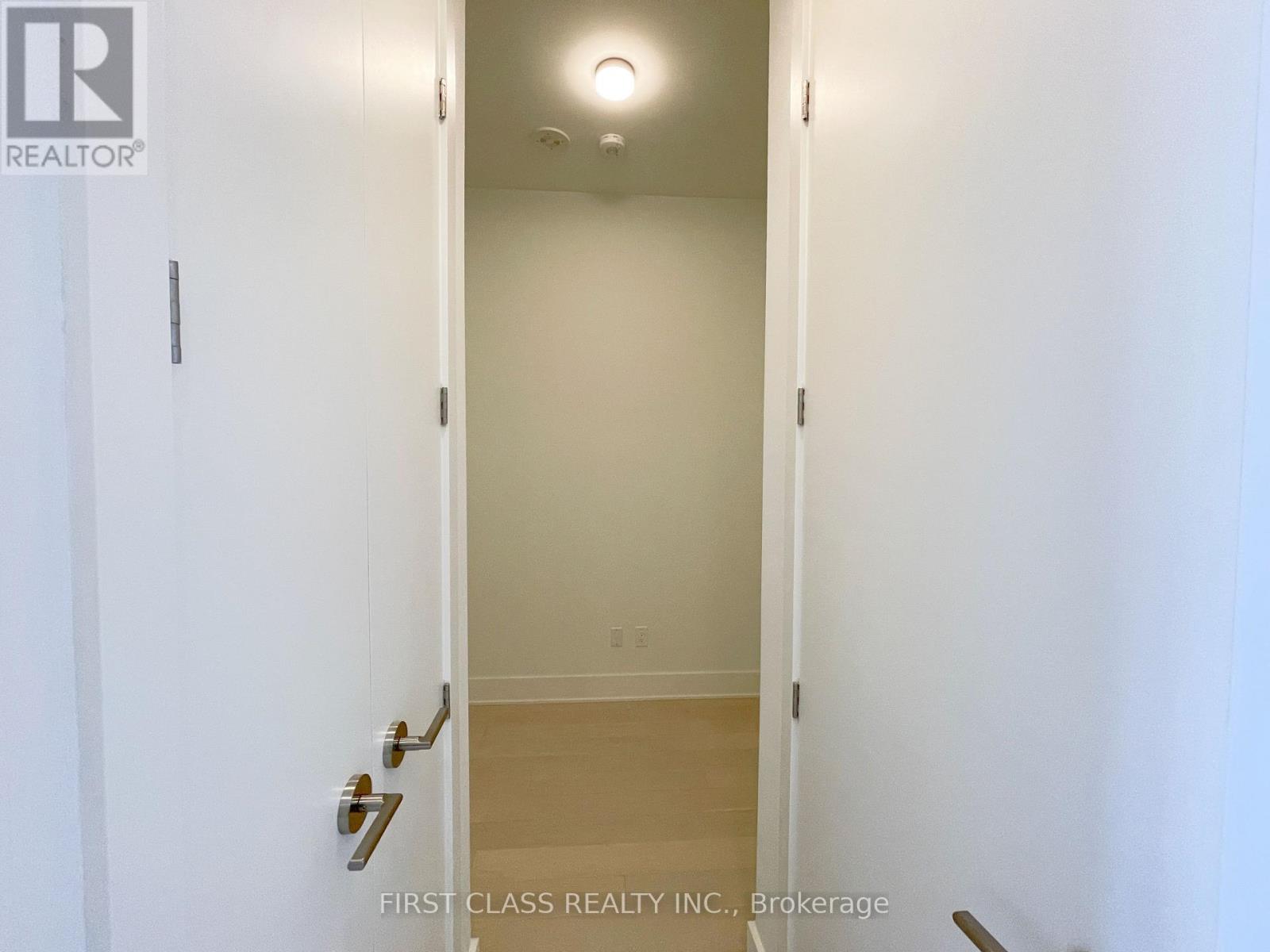 6210 - 11 Yorkville Avenue W, Toronto, Ontario  M4W 0B7 - Photo 19 - C12431601