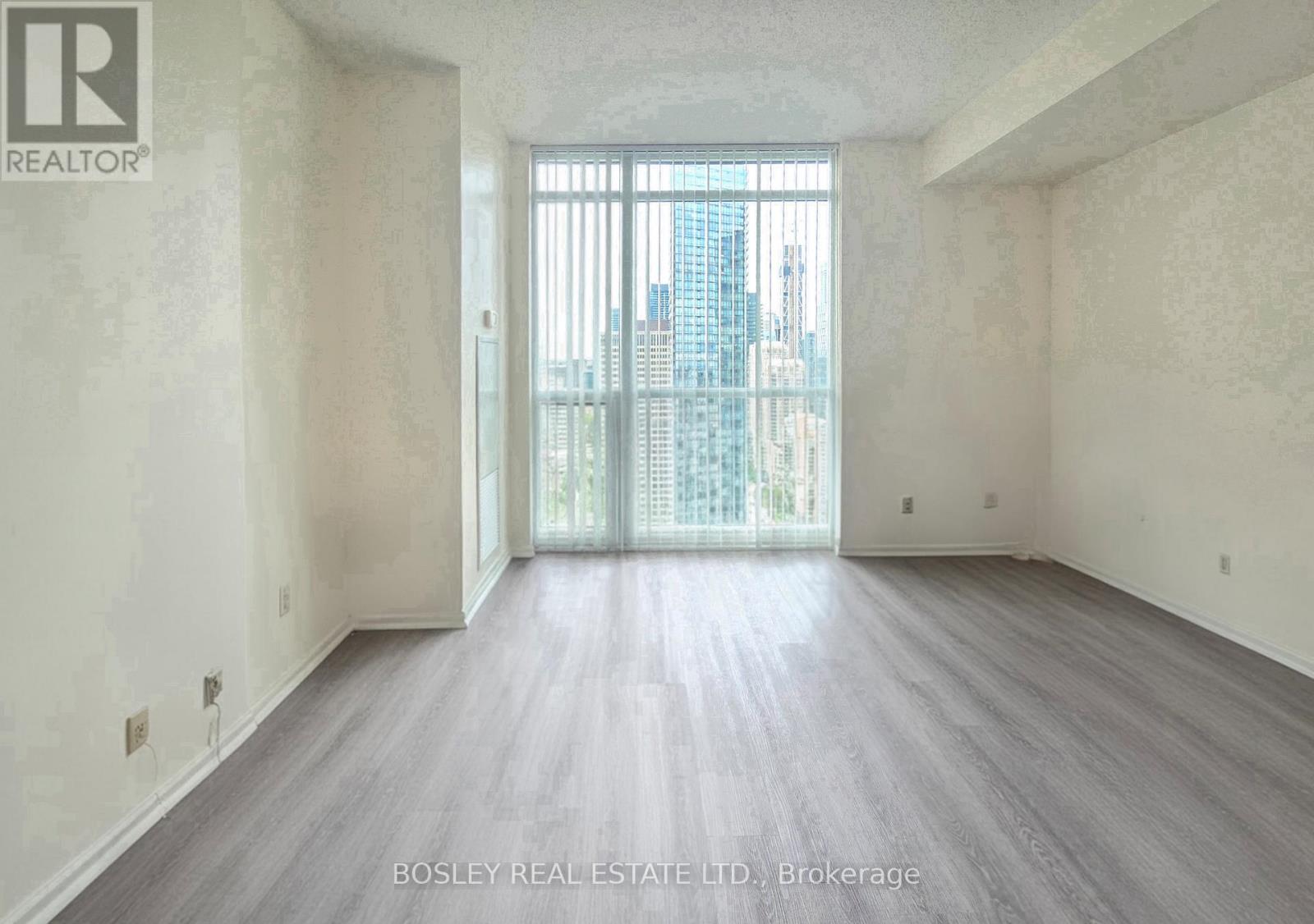 Ph401 - 770 Bay St. Street, Toronto, Ontario  M5G 0A6 - Photo 5 - C12431626