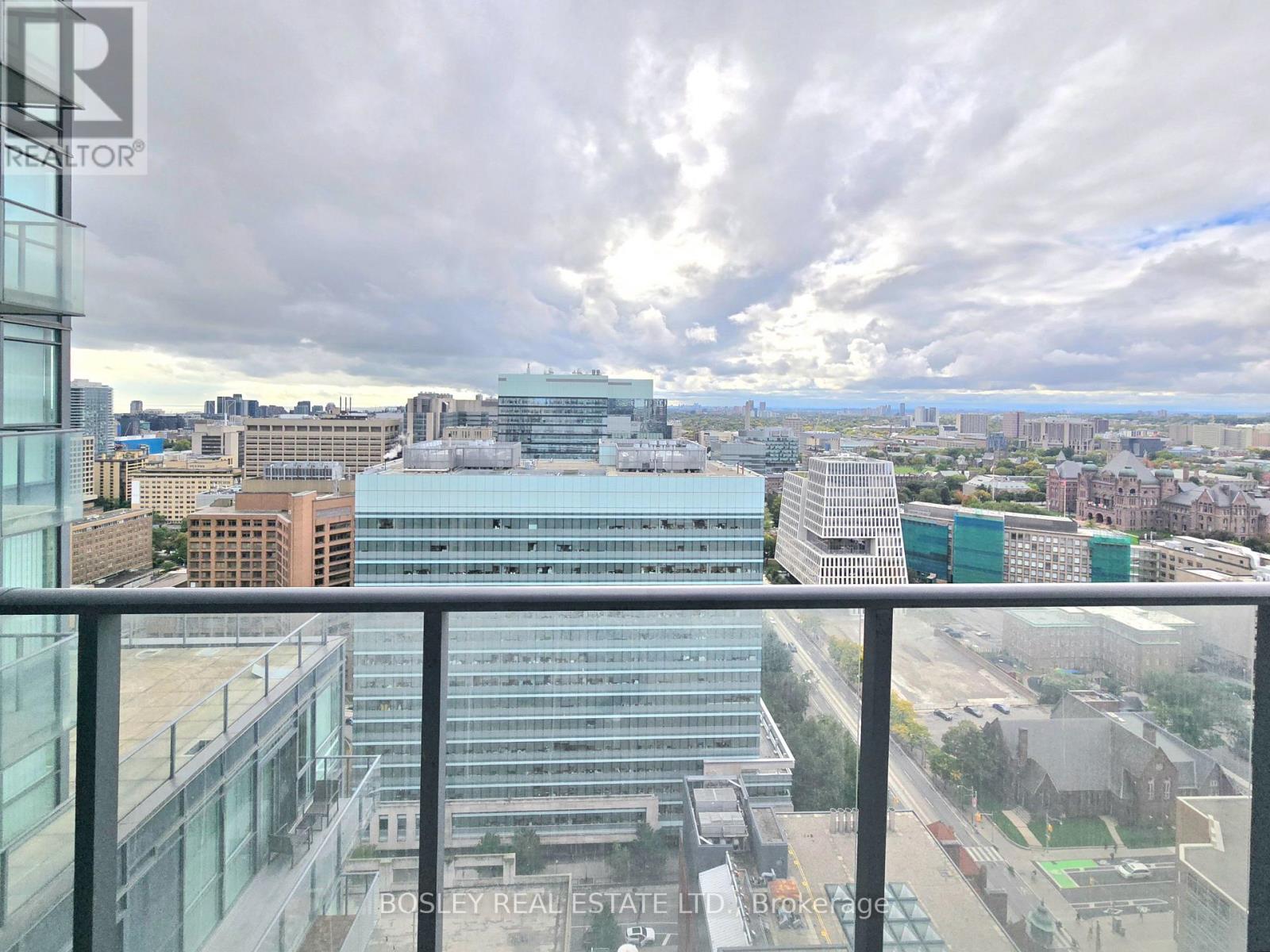 Ph401 - 770 Bay St. Street, Toronto, Ontario  M5G 0A6 - Photo 8 - C12431626