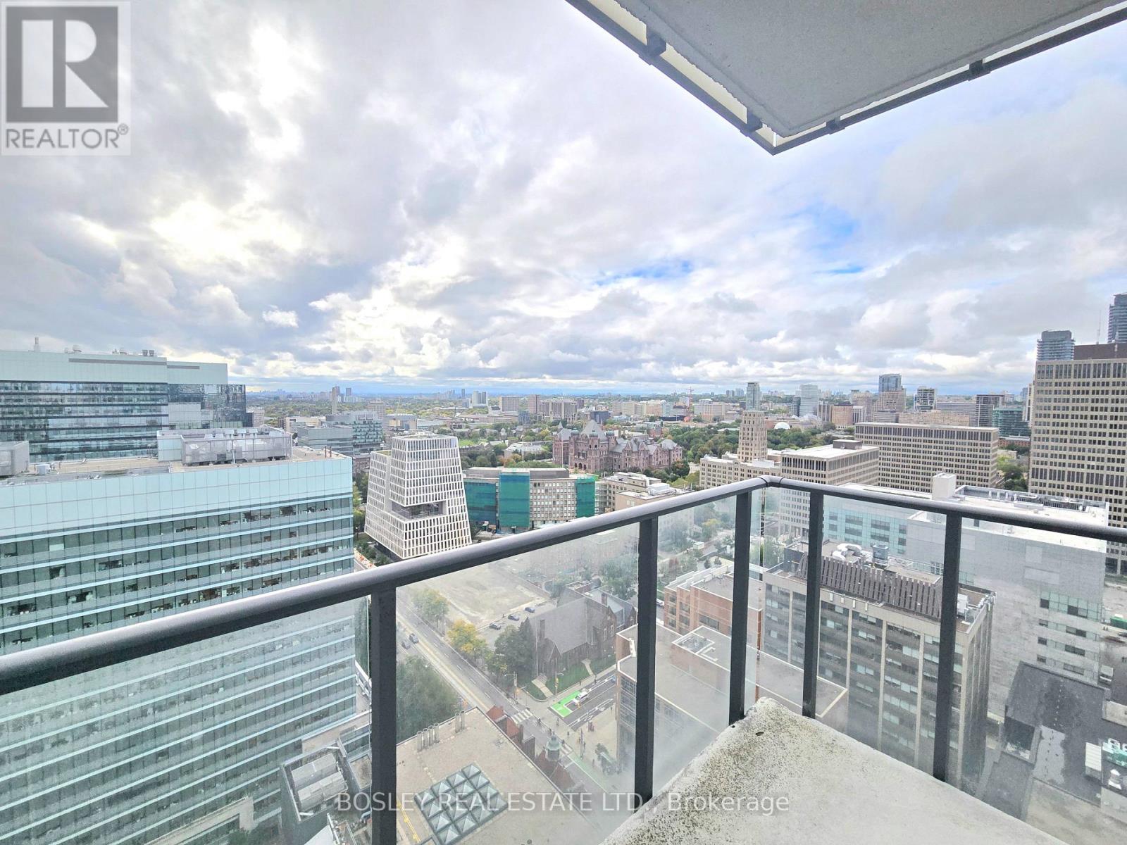 Ph401 - 770 Bay St. Street, Toronto, Ontario  M5G 0A6 - Photo 9 - C12431626