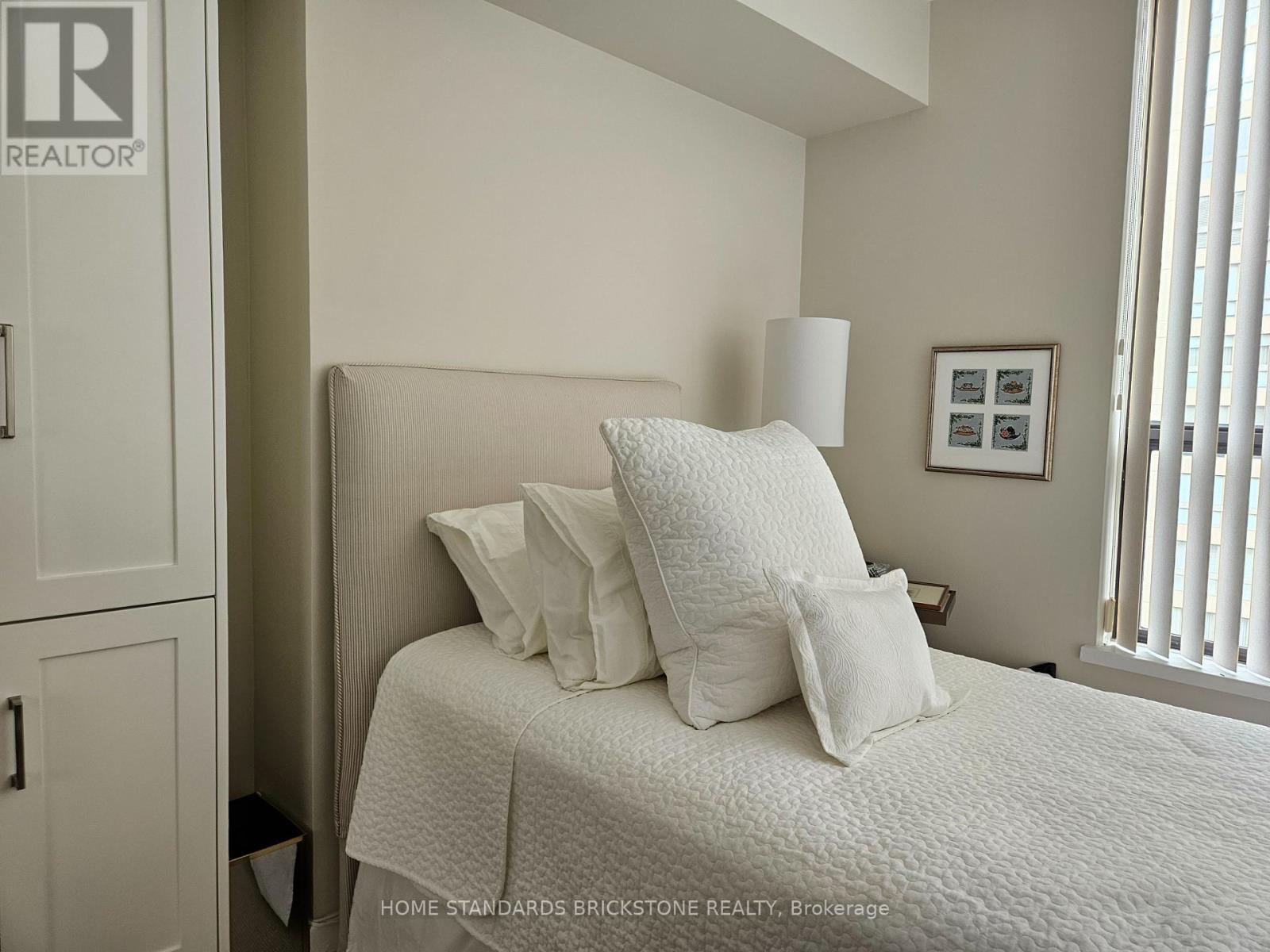 803 - 47 St Clair Avenue W, Toronto, Ontario  M4V 3A5 - Photo 21 - C12431633