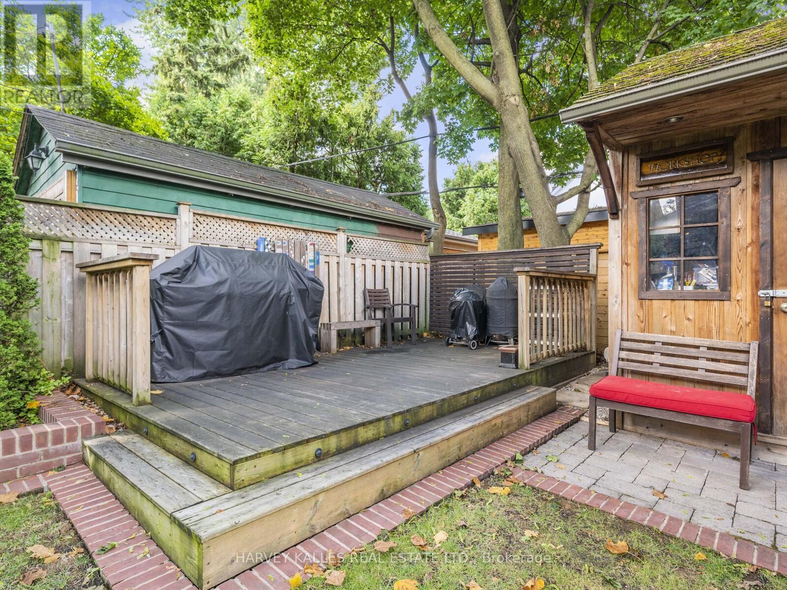 116 Pinewood Avenue, Toronto, Ontario  M6C 2V3 - Photo 21 - C12431636