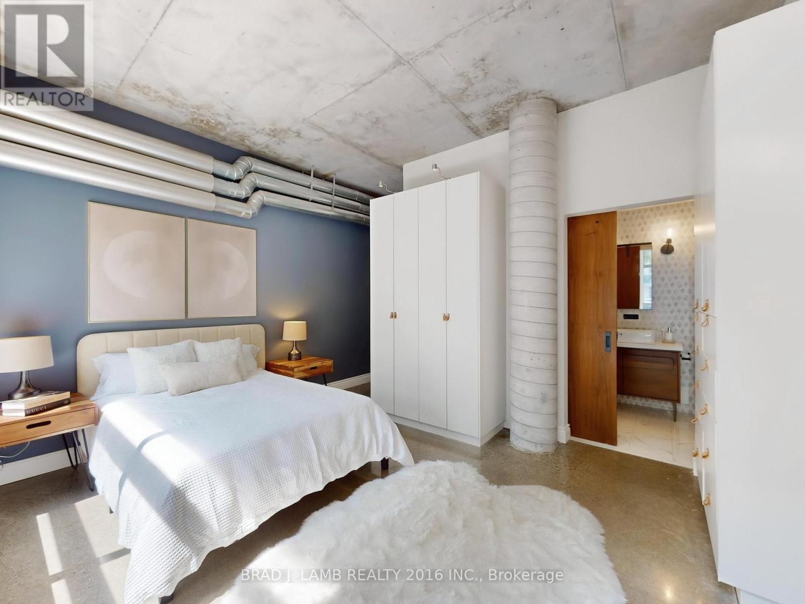 305 - 29 Camden Street, Toronto, Ontario  M5V 3N3 - Photo 12 - C12431638