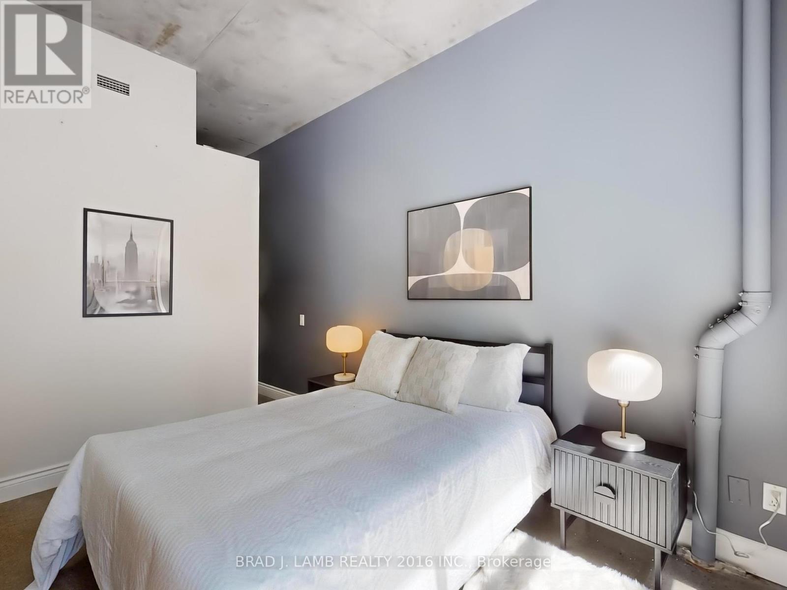 305 - 29 Camden Street, Toronto, Ontario  M5V 3N3 - Photo 18 - C12431638