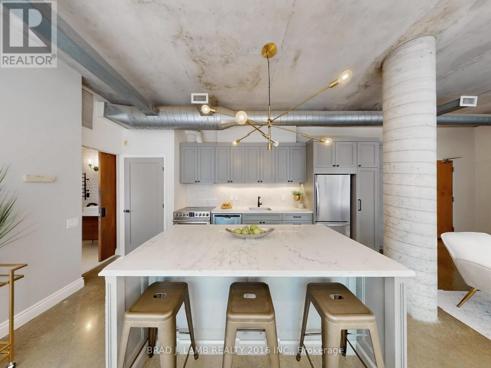 305 - 29 Camden Street, Toronto, Ontario  M5V 3N3 - Photo 6 - C12431638
