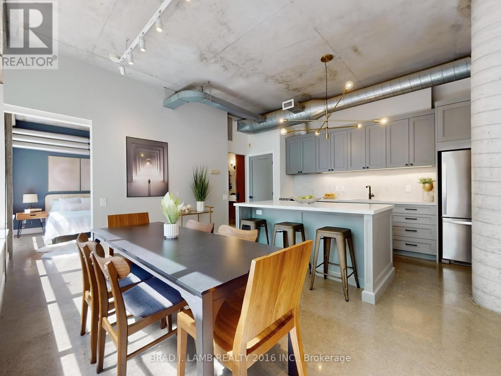 305 - 29 Camden Street, Toronto, Ontario  M5V 3N3 - Photo 8 - C12431638