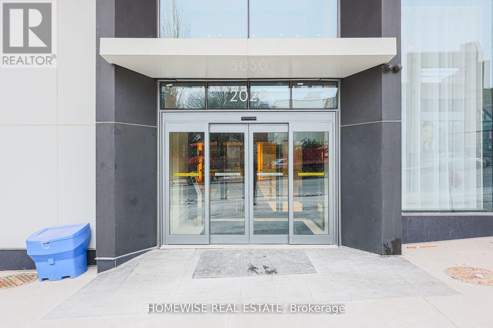 709 - 2020 Bathurst Street, Toronto, Ontario  M5P 3L1 - Photo 2 - C12431667