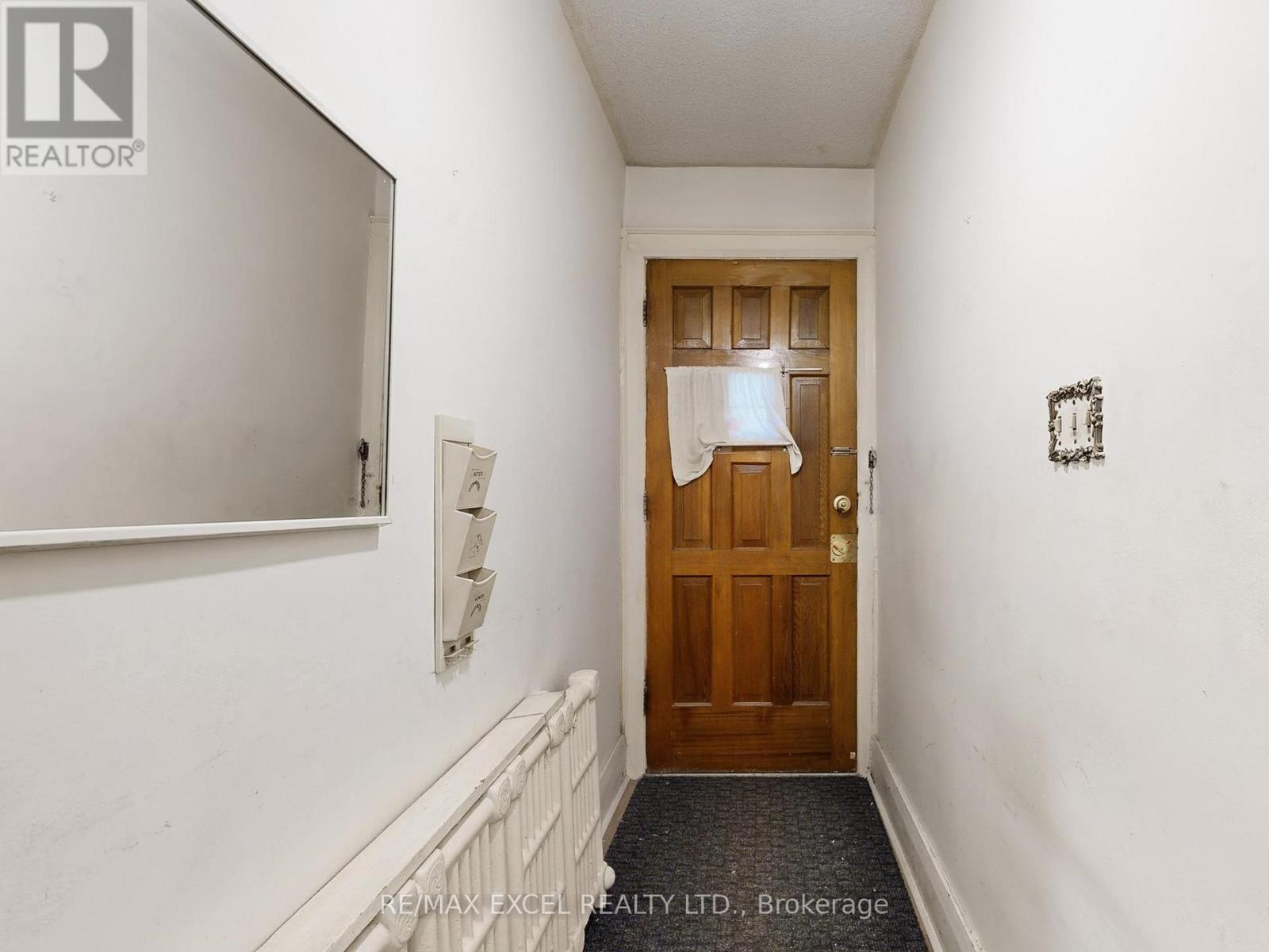 449 Christie Street, Toronto, Ontario  M6G 3C7 - Photo 11 - C12431693