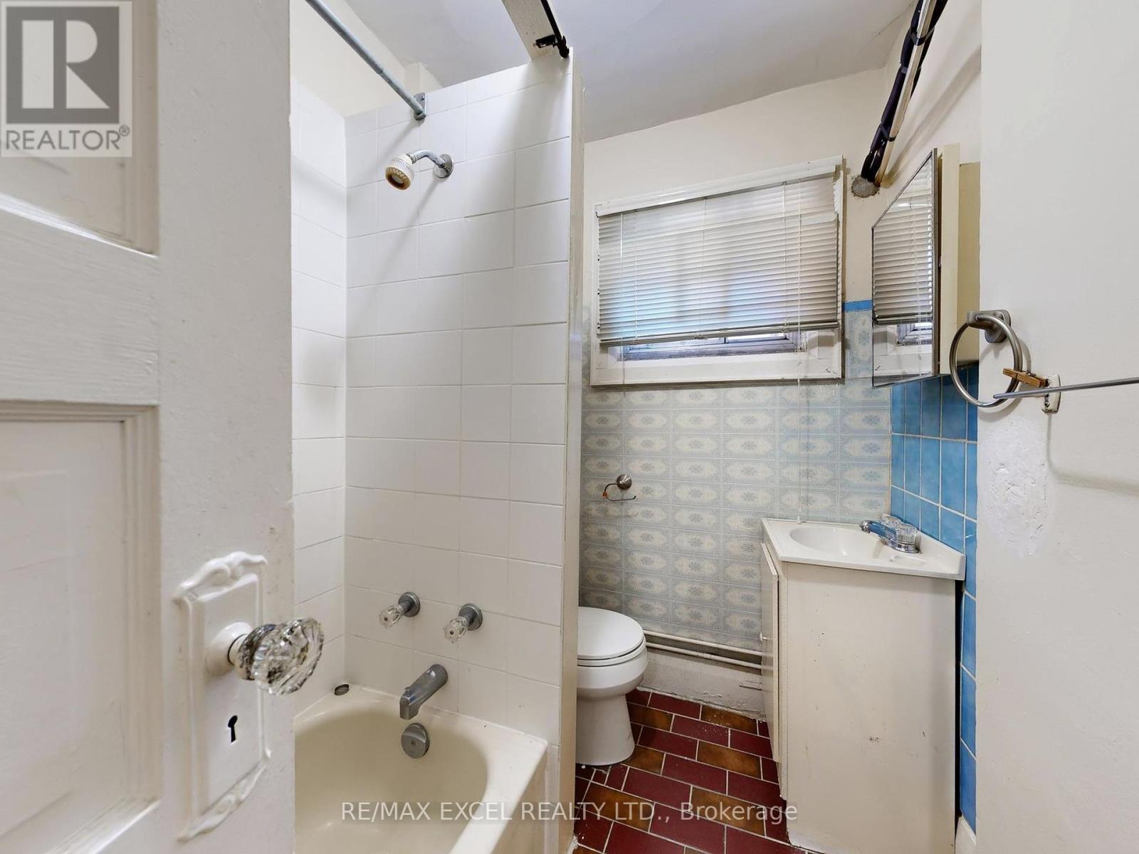 449 Christie Street, Toronto, Ontario  M6G 3C7 - Photo 22 - C12431693