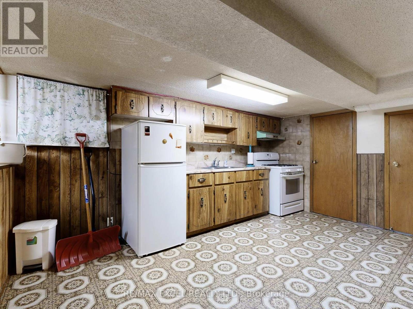 449 Christie Street, Toronto, Ontario  M6G 3C7 - Photo 25 - C12431693