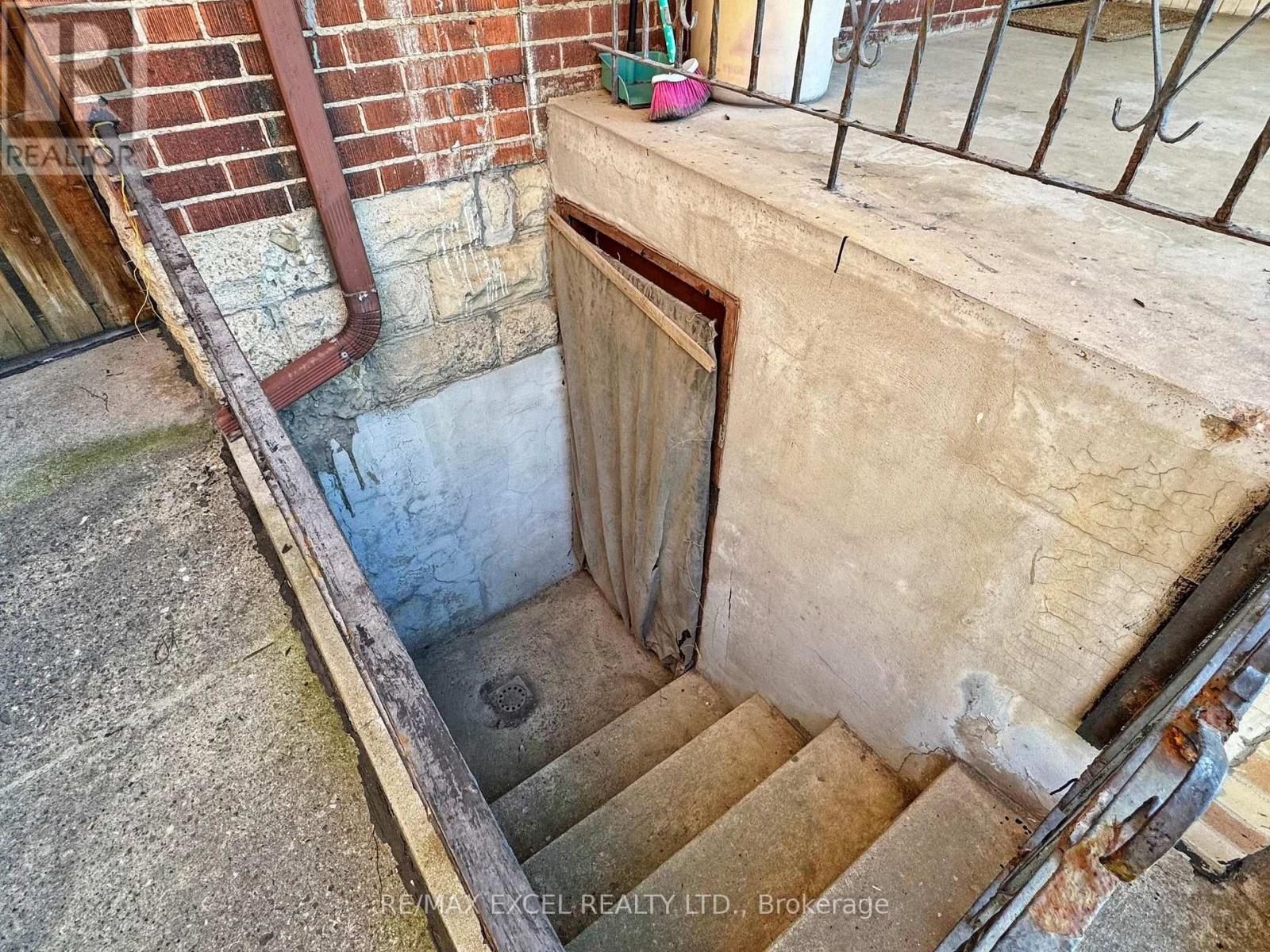 449 Christie Street, Toronto, Ontario  M6G 3C7 - Photo 31 - C12431693
