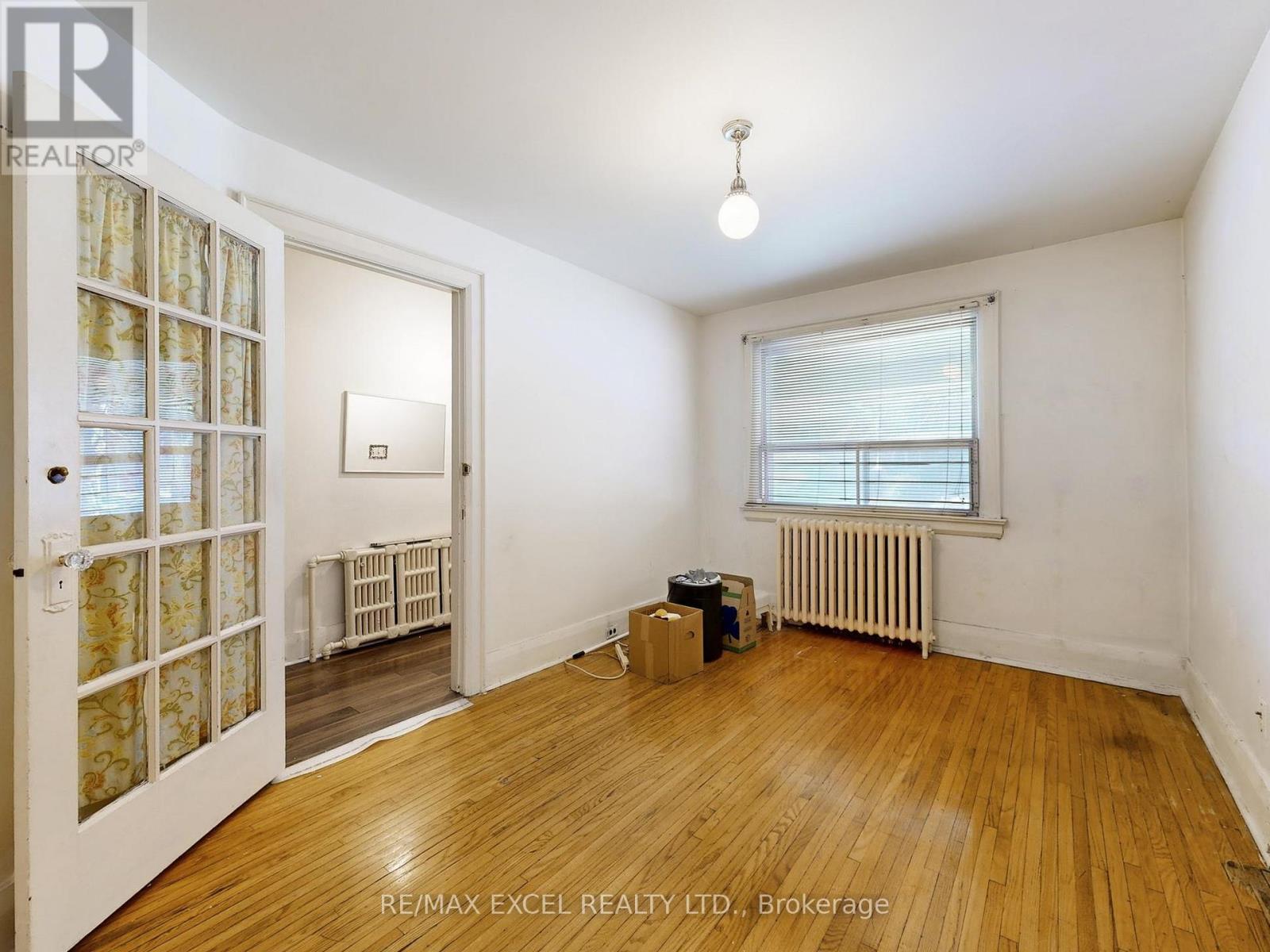 449 Christie Street, Toronto, Ontario  M6G 3C7 - Photo 4 - C12431693