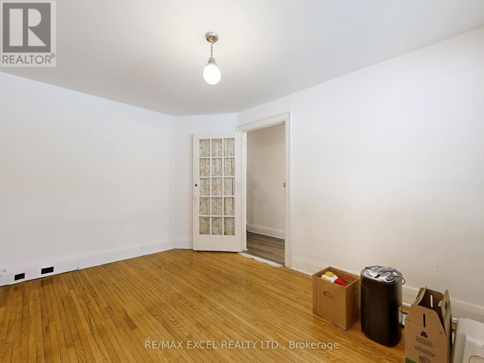 449 Christie Street, Toronto, Ontario  M6G 3C7 - Photo 5 - C12431693