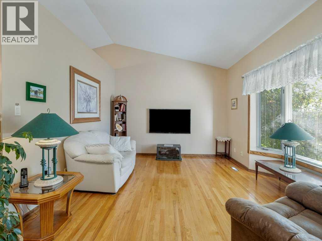 27 Erminerun Place N, Lethbridge, Alberta  T1H 5X6 - Photo 6 - A2260331