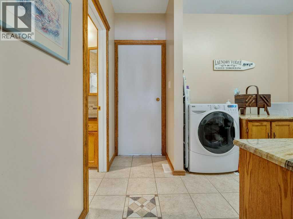 27 Erminerun Place N, Lethbridge, Alberta  T1H 5X6 - Photo 14 - A2260331