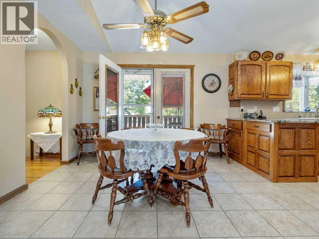 27 Erminerun Place N, Lethbridge, Alberta  T1H 5X6 - Photo 7 - A2260331