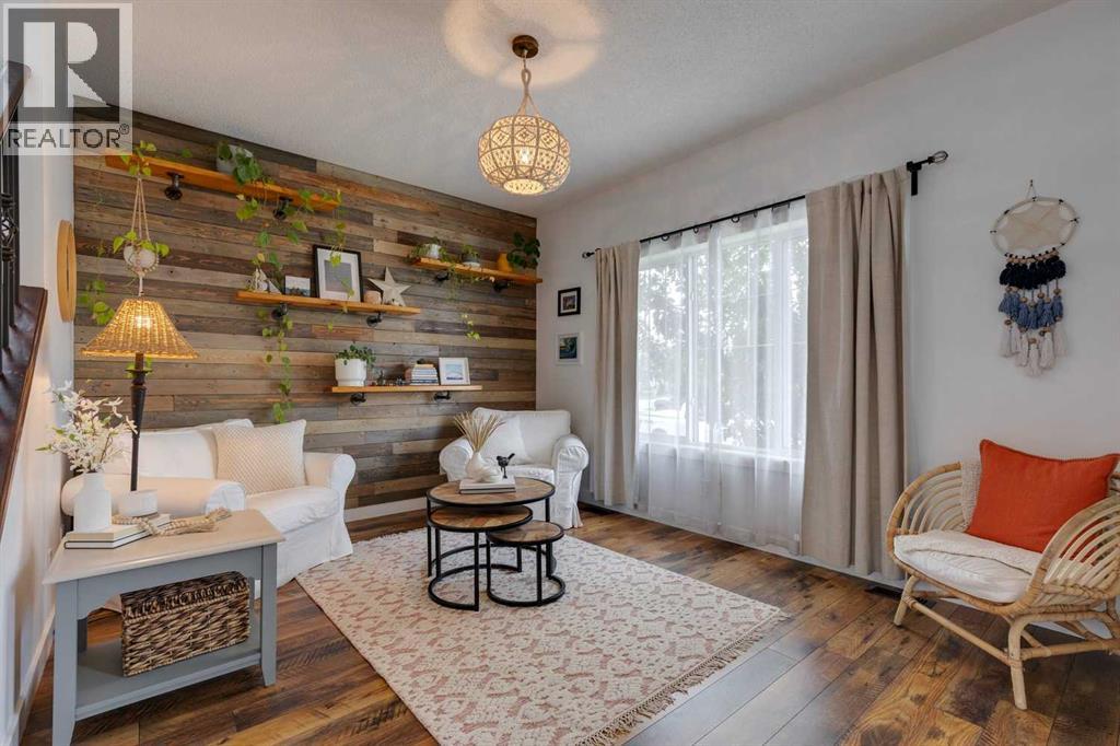 112 Fireside Drive, Cochrane, Alberta  T4C 0V6 - Photo 5 - A2249021