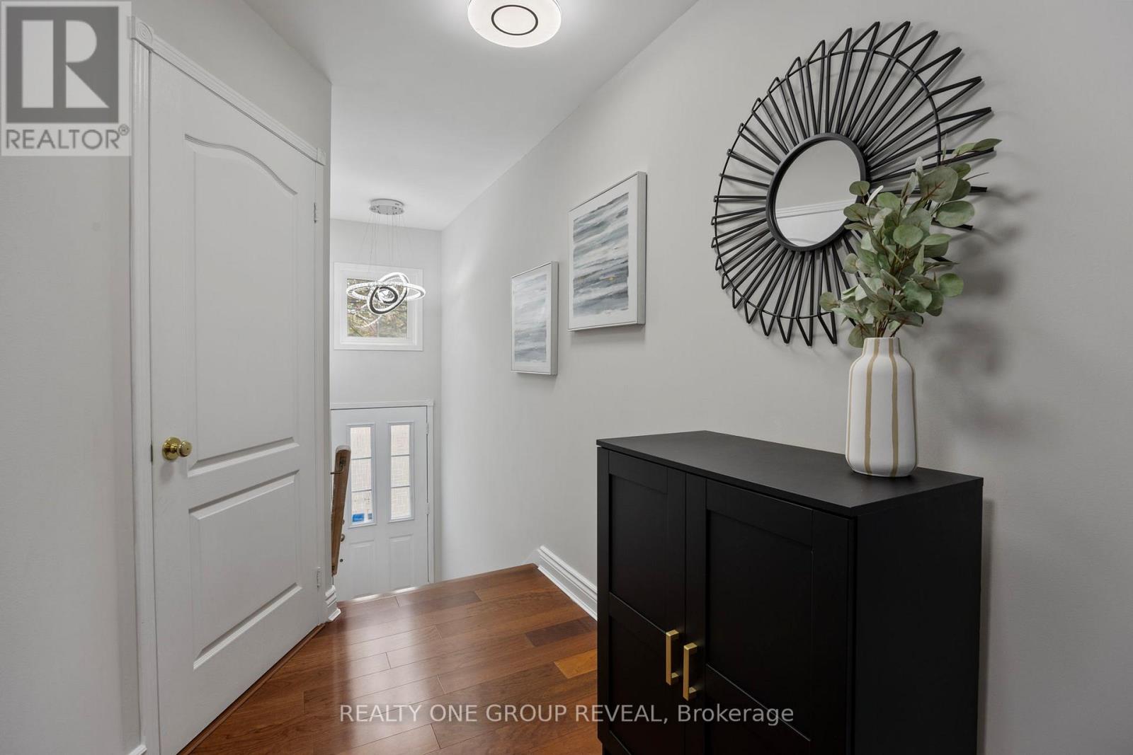 803 - 1400 The Esplanade Drive N, Pickering, Ontario  L1V 6V2 - Photo 2 - E12431574