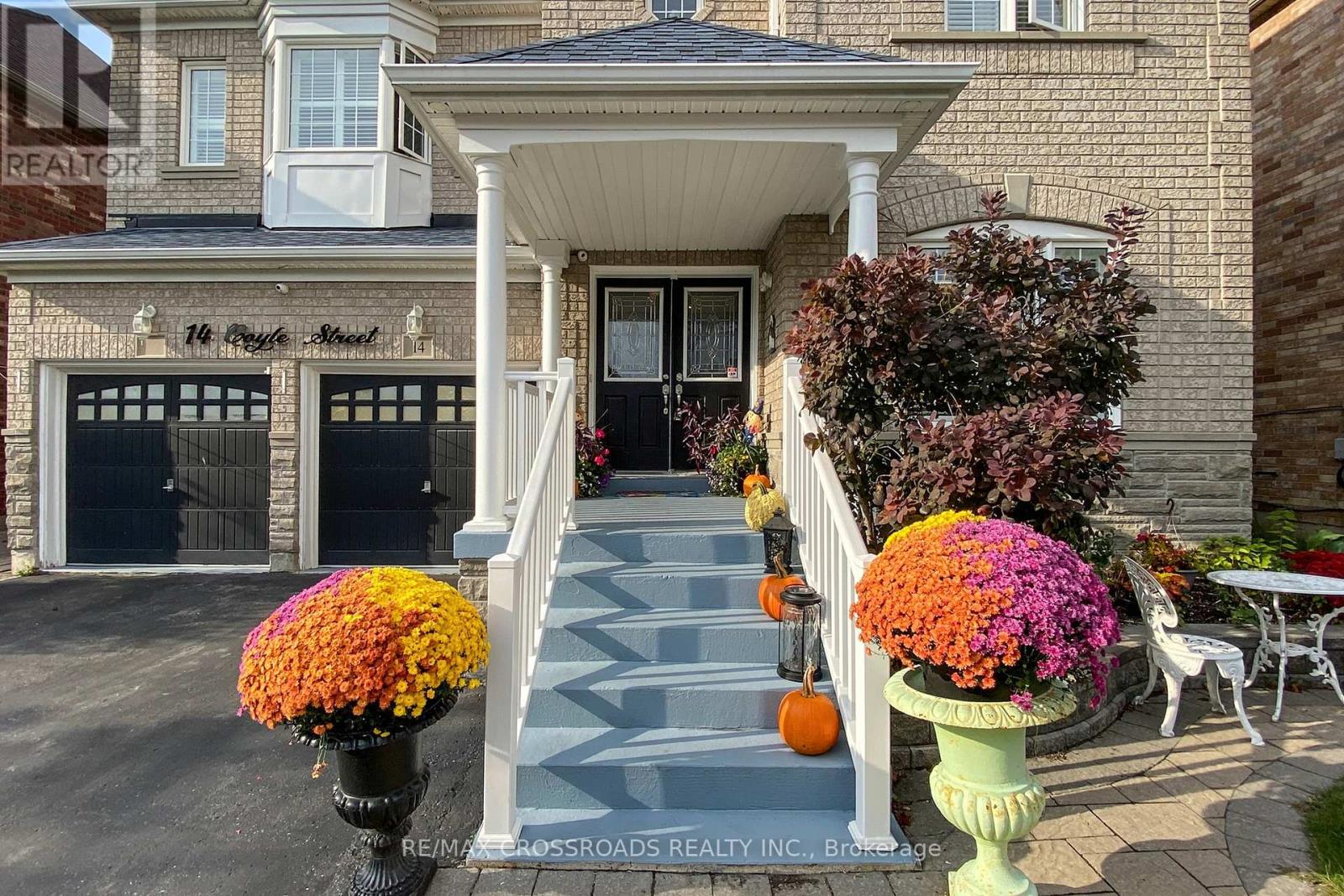 14 Coyle Street, Ajax, Ontario  L1T 0A2 - Photo 3 - E12425295