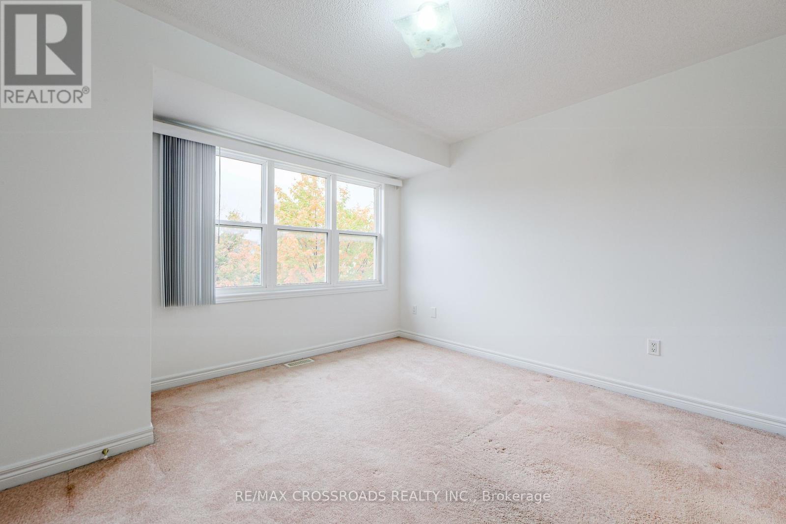 111 Pond Drive, Markham, Ontario  L3T 7V5 - Photo 21 - N12431600