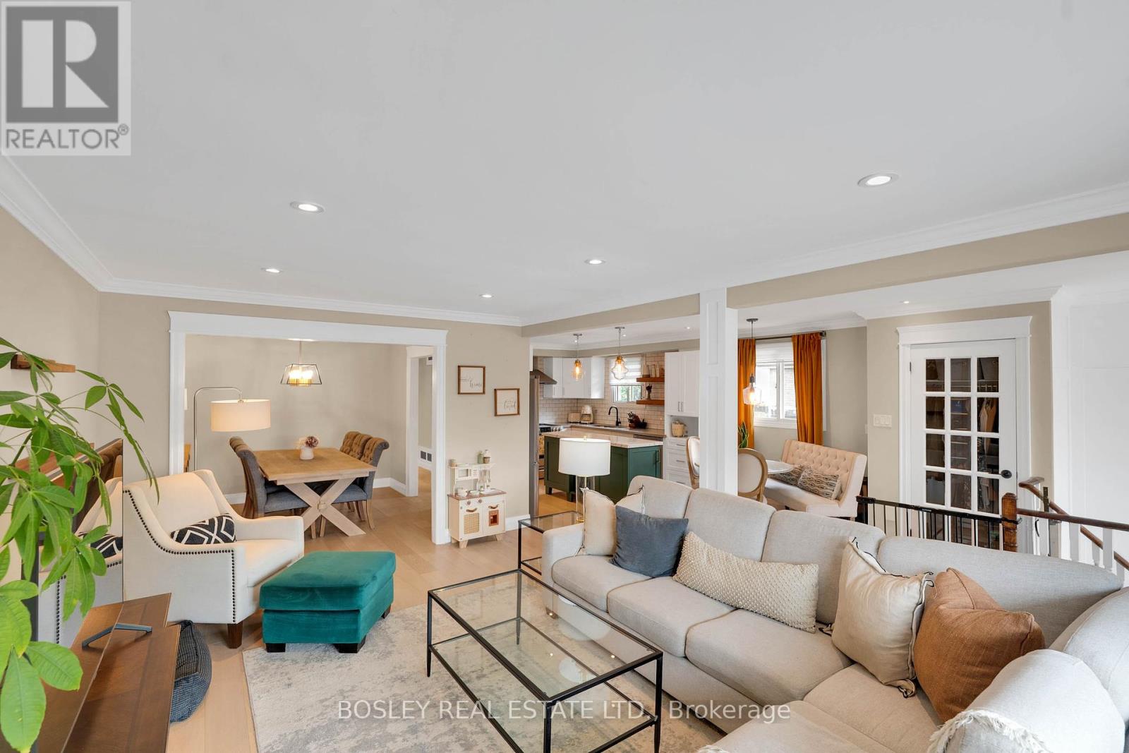 409 Colborne Street, Bradford West Gwillimbury, Ontario  L3Z 2E5 - Photo 6 - N12431618