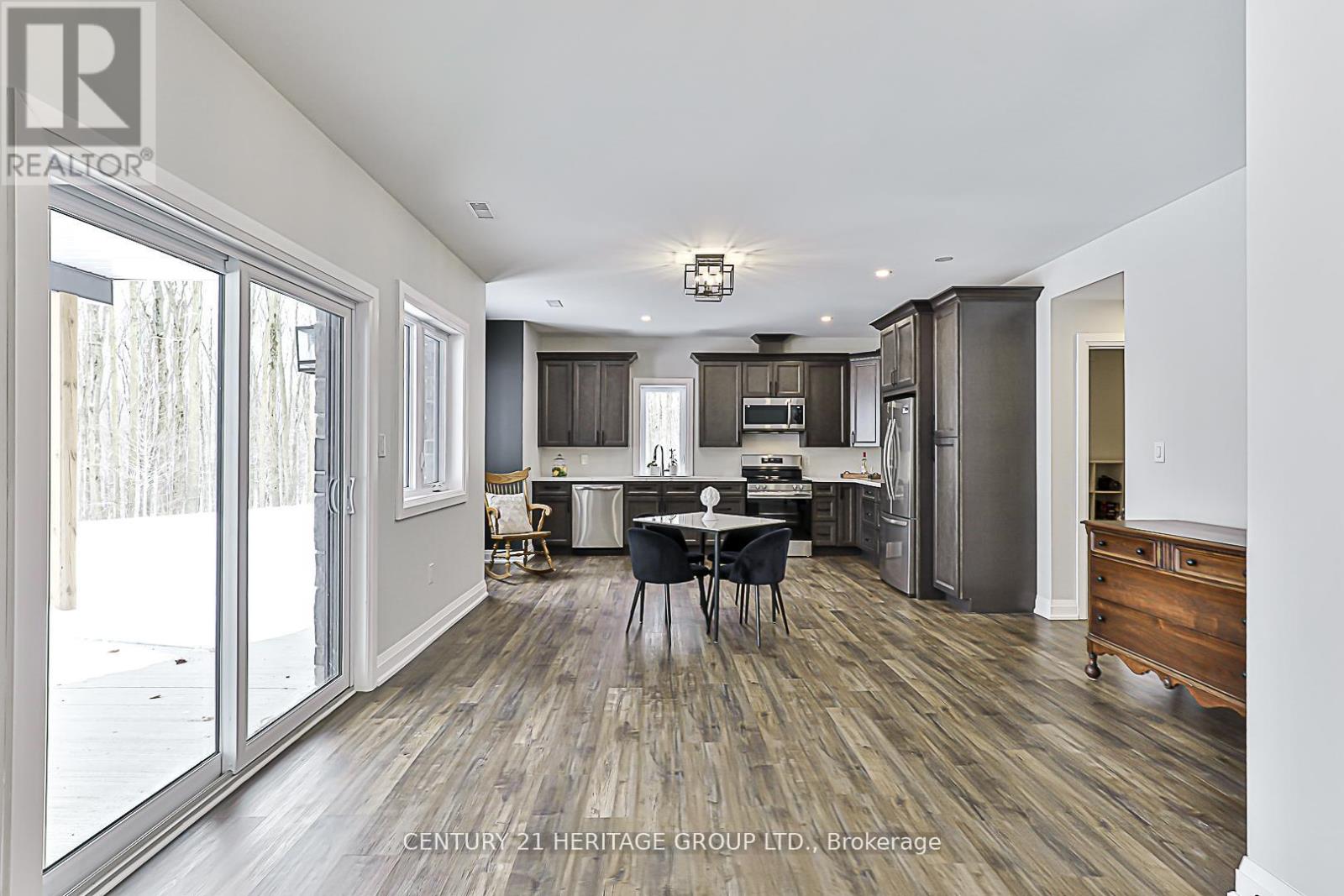 17657 Highway 48, East Gwillimbury, Ontario  L0G 1E0 - Photo 32 - N12431630