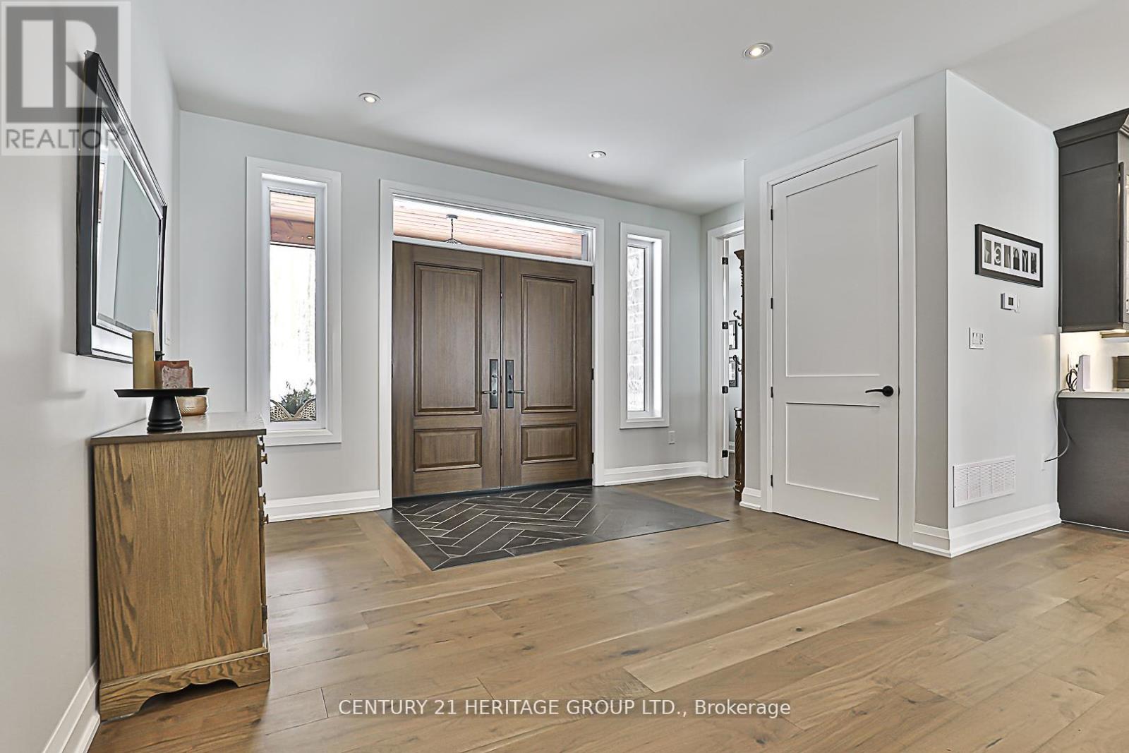 17657 Highway 48, East Gwillimbury, Ontario  L0G 1E0 - Photo 7 - N12431630