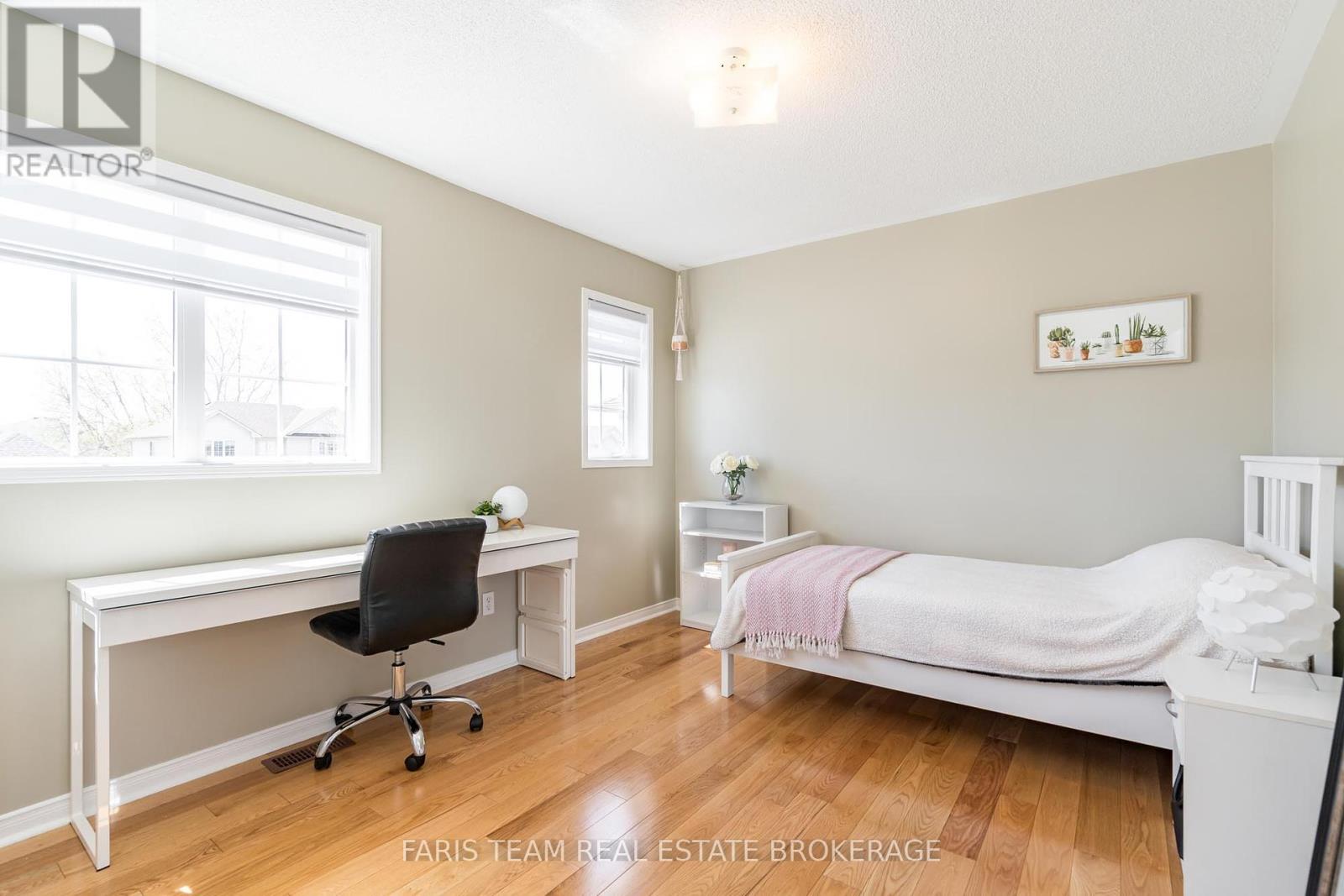 87 Truax Crescent, Essa, Ontario  L3W 0C1 - Photo 19 - N12431648