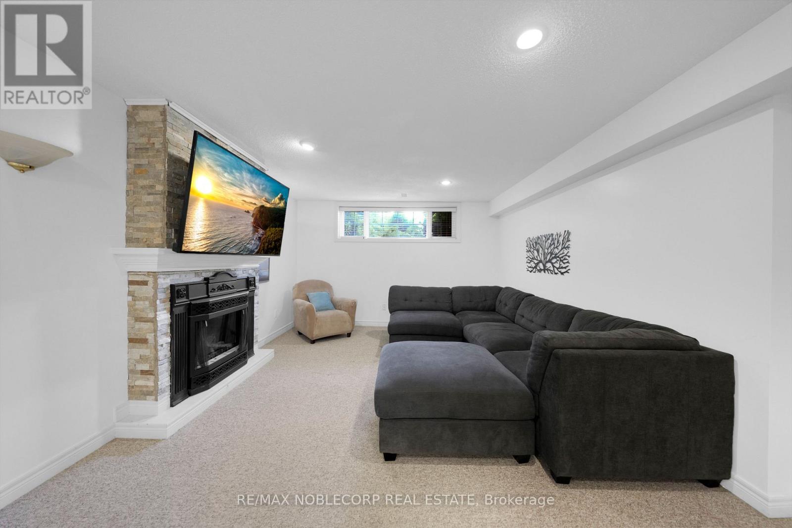 1 Dekker Street, Adjala-Tosorontio, Ontario  L0M 1J0 - Photo 34 - N12431661