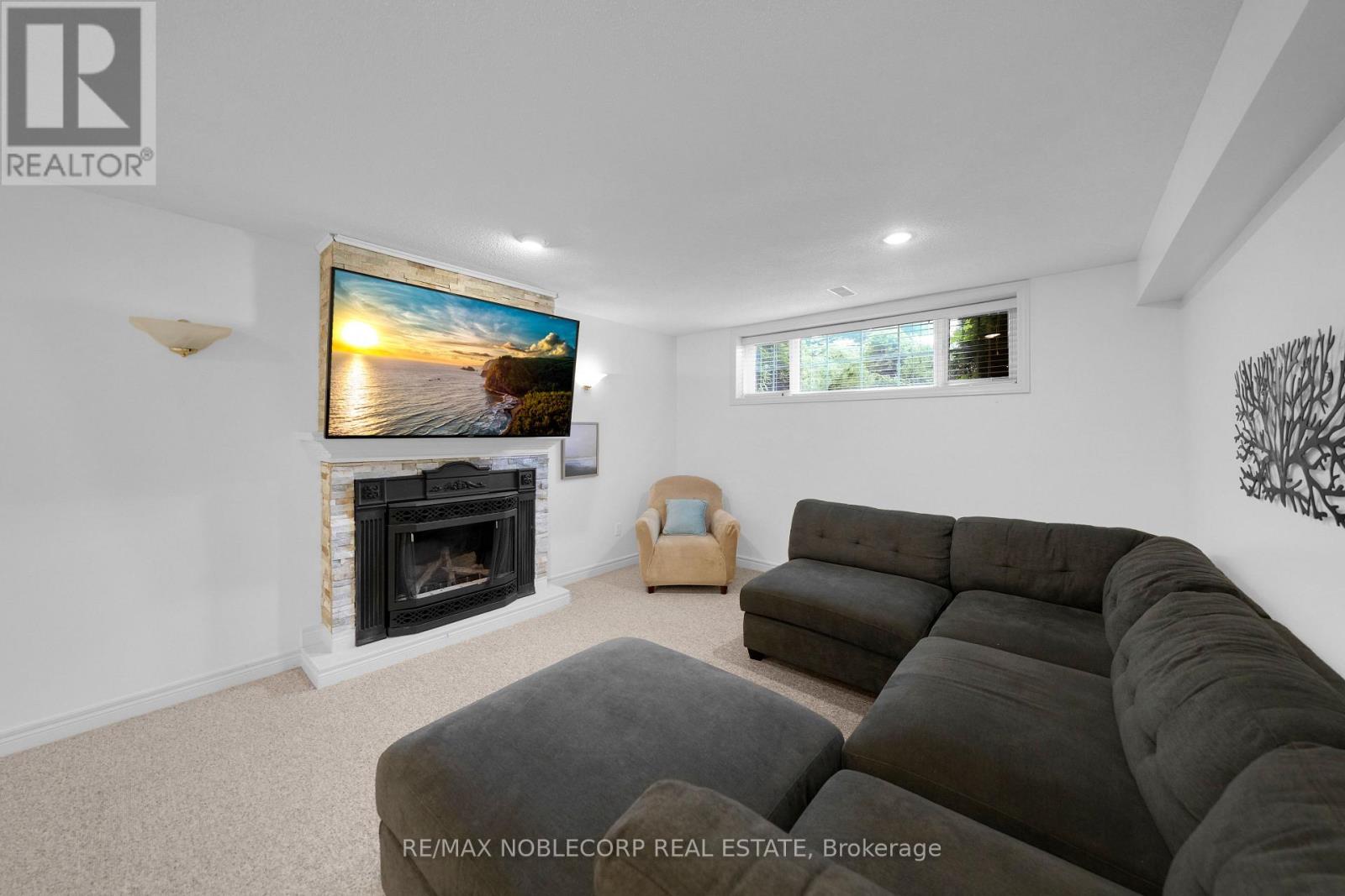 1 Dekker Street, Adjala-Tosorontio, Ontario  L0M 1J0 - Photo 35 - N12431661