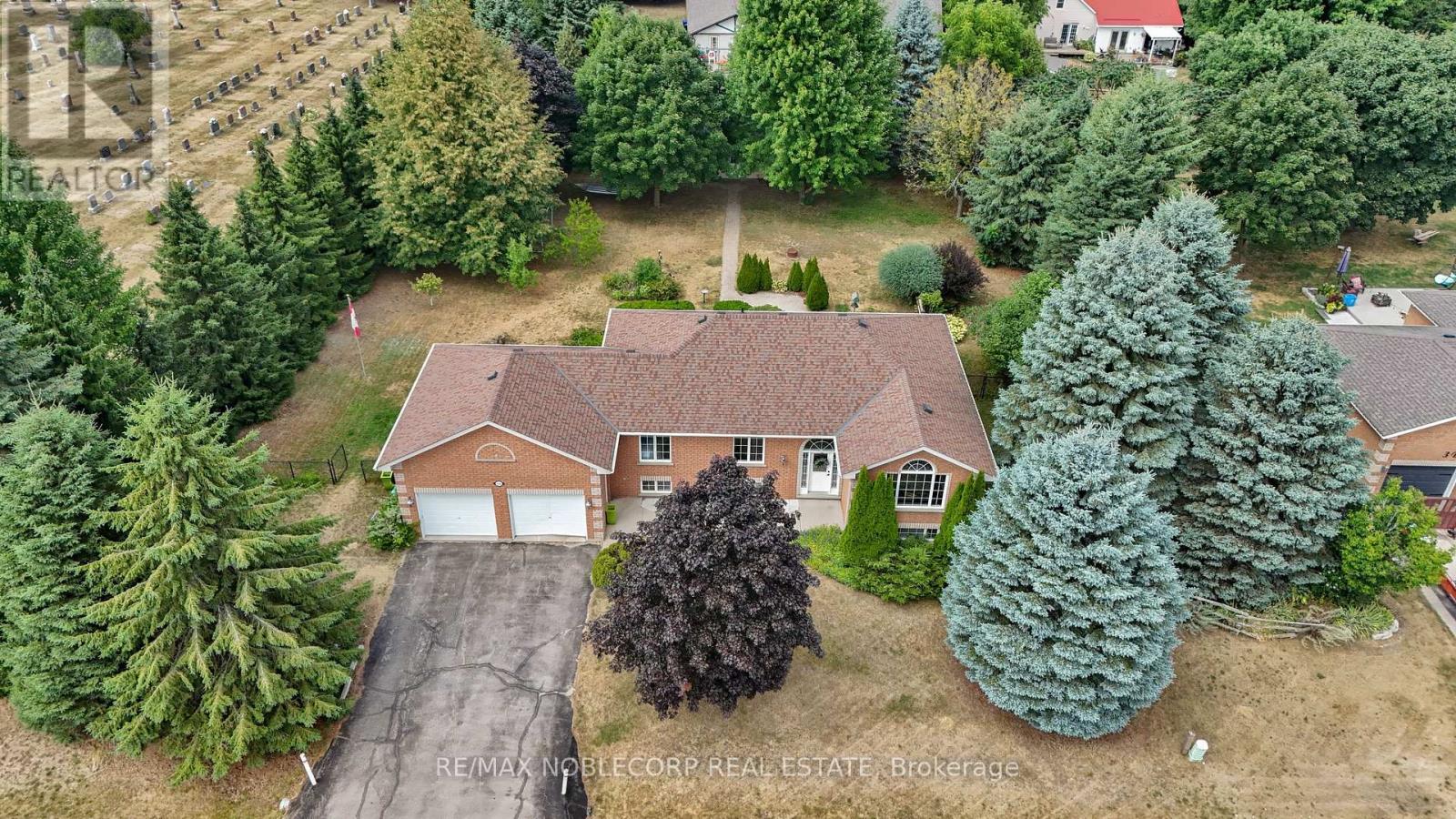 1 Dekker Street, Adjala-Tosorontio, Ontario  L0M 1J0 - Photo 4 - N12431661