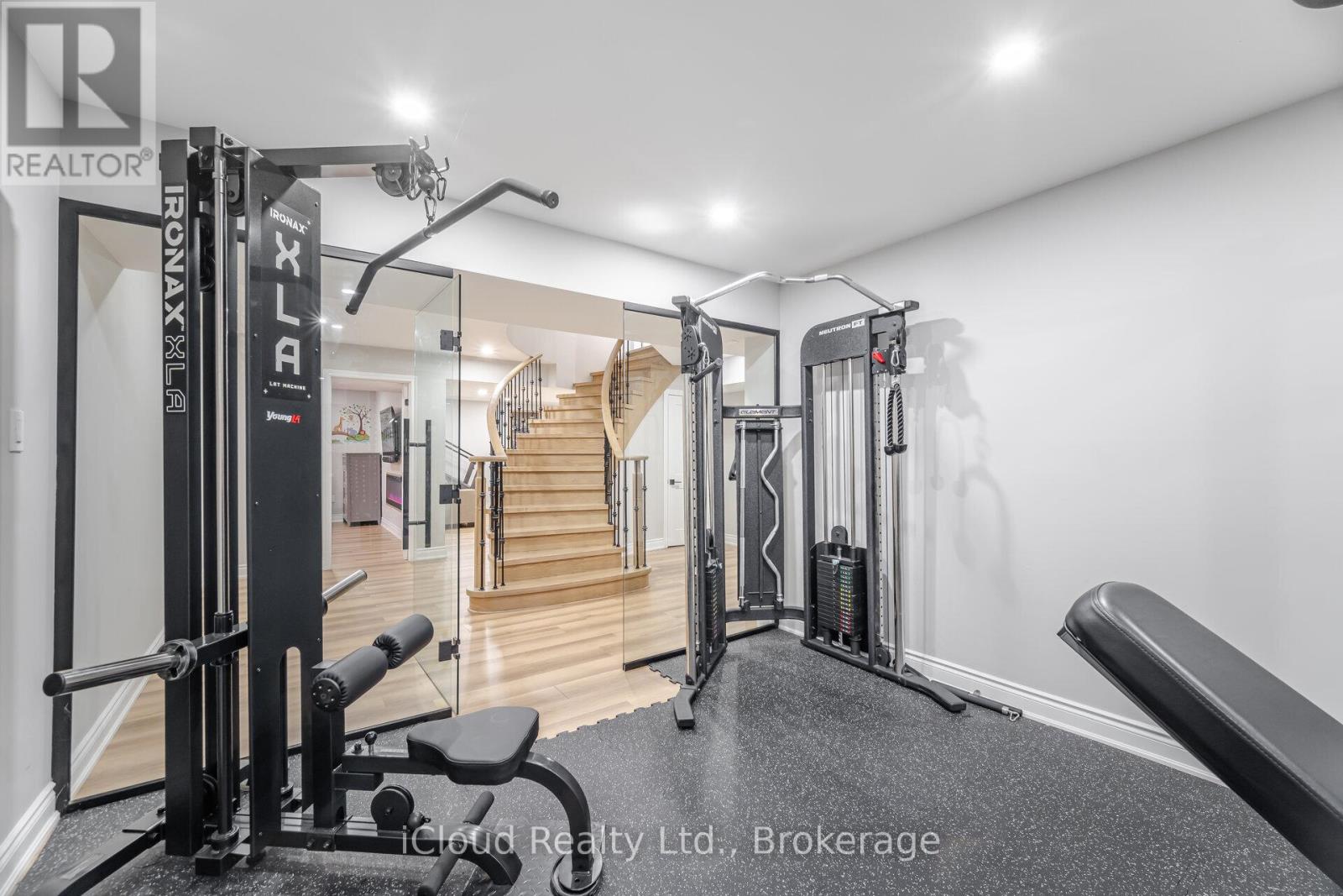 4 Deer View Ridge, Puslinch, Ontario  N1H 6H9 - Photo 40 - X12414431