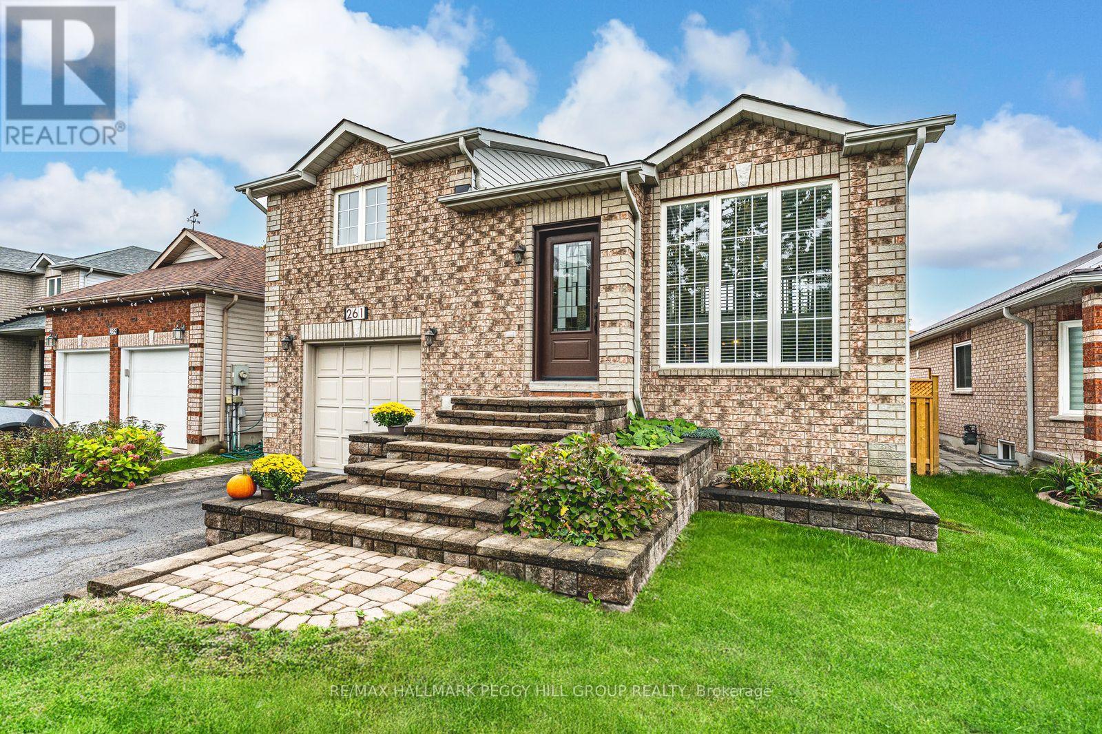261 MAPLETON AVENUE, Barrie, Ontario