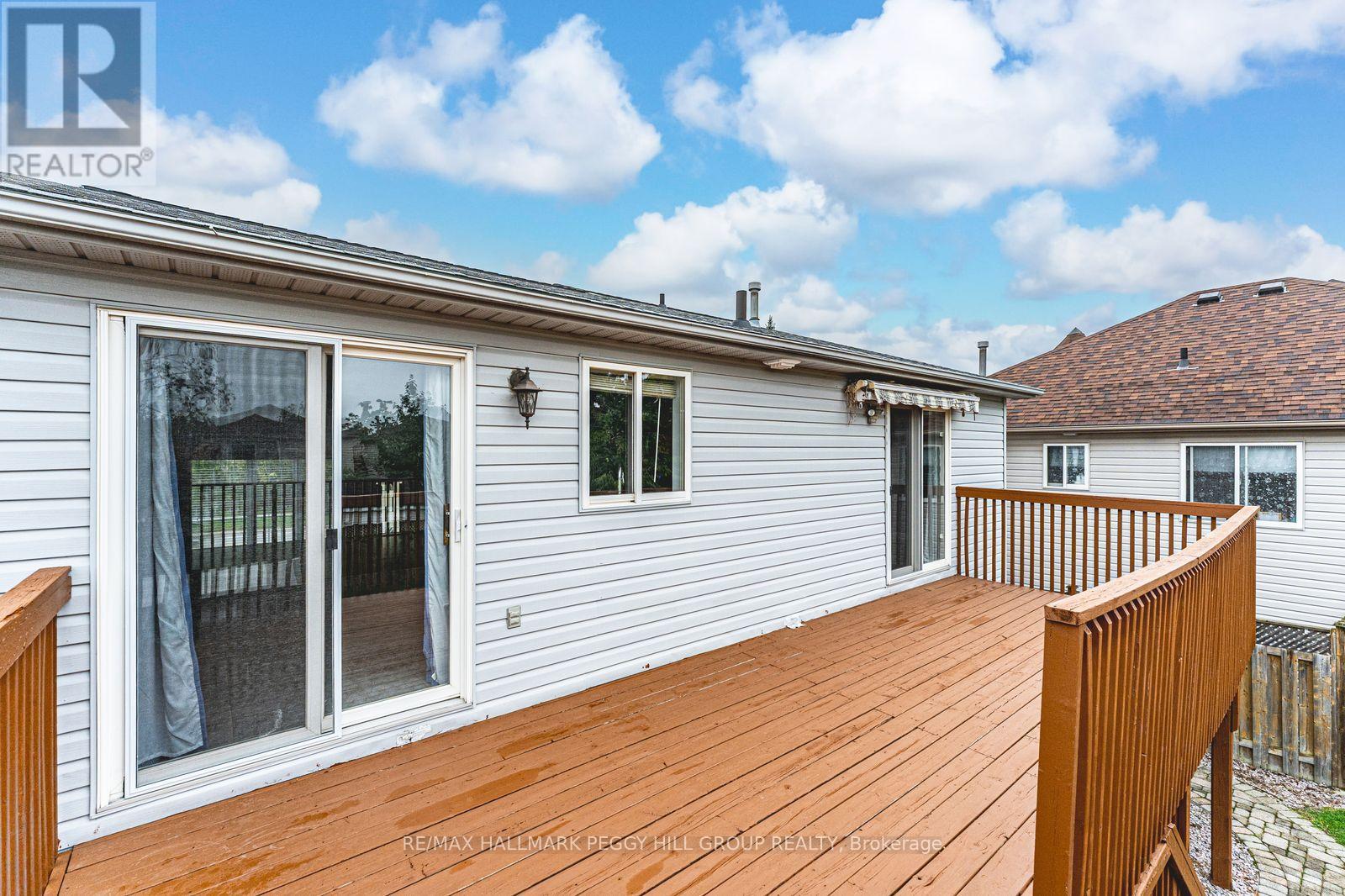 261 Mapleton Avenue, Barrie, Ontario  L4N 8T3 - Photo 10 - S12431675
