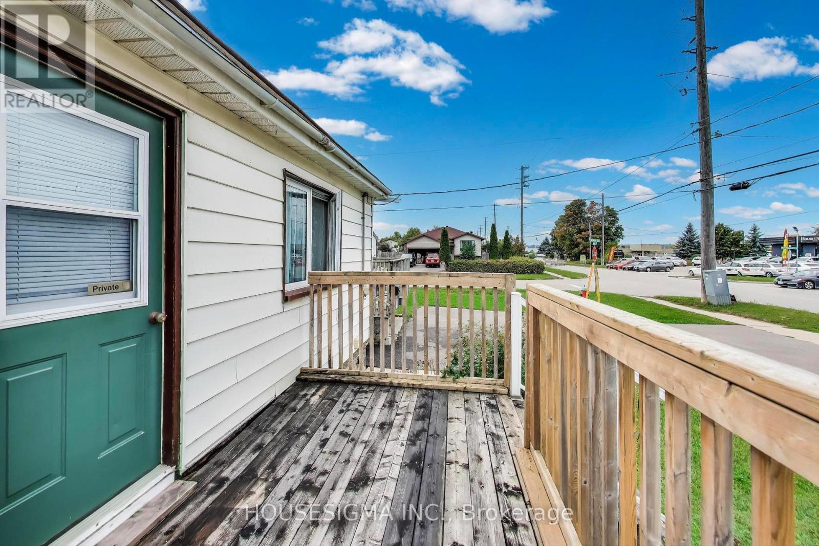 51 James Street E, Orillia, Ontario  L3V 1L3 - Photo 2 - S12431697