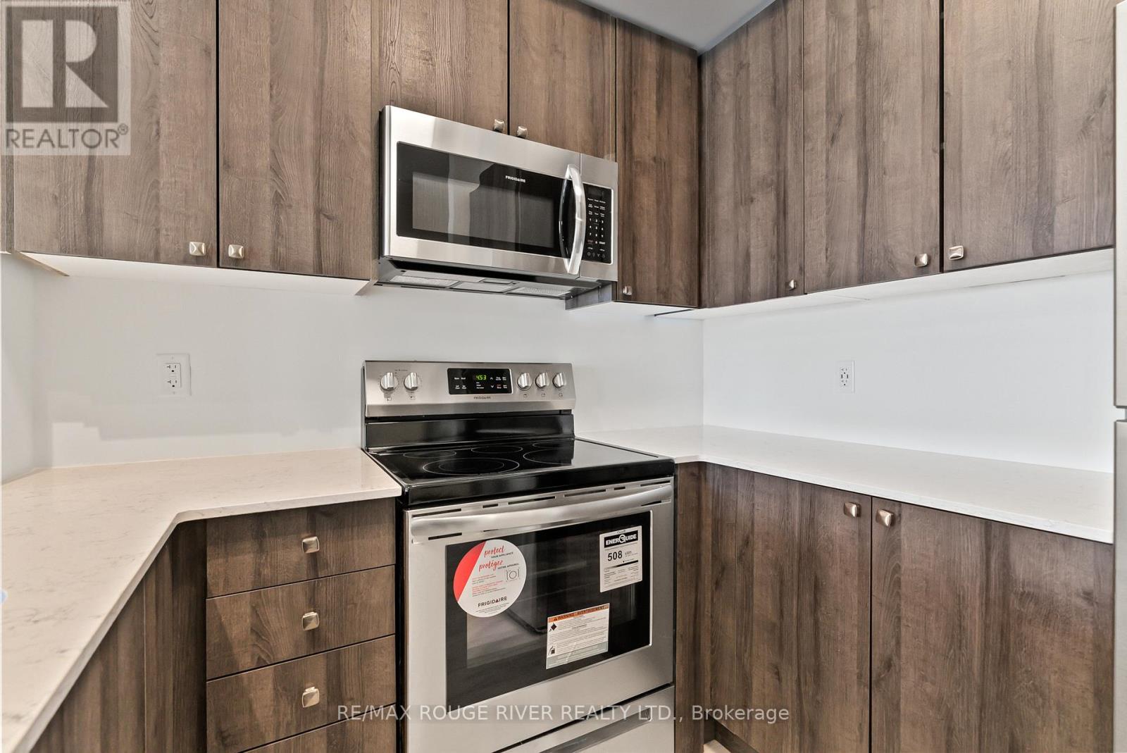 117 - 50 Lakebreeze Drive, Clarington, Ontario  L1B 0V9 - Photo 10 - E12431732